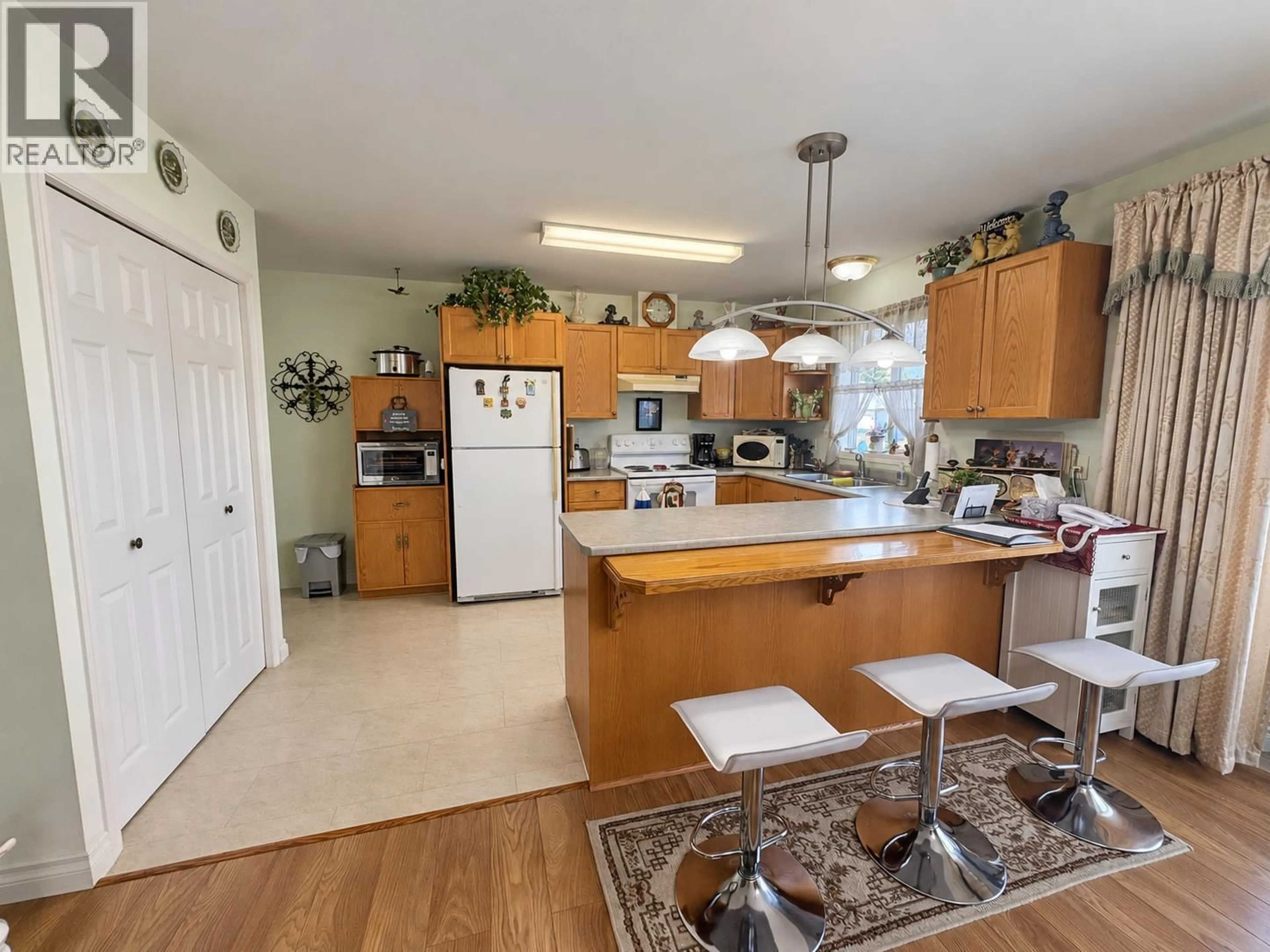 Open concept kitchen, unknown for 396 ROBIN DRIVE, Barriere British Columbia V0E1E0