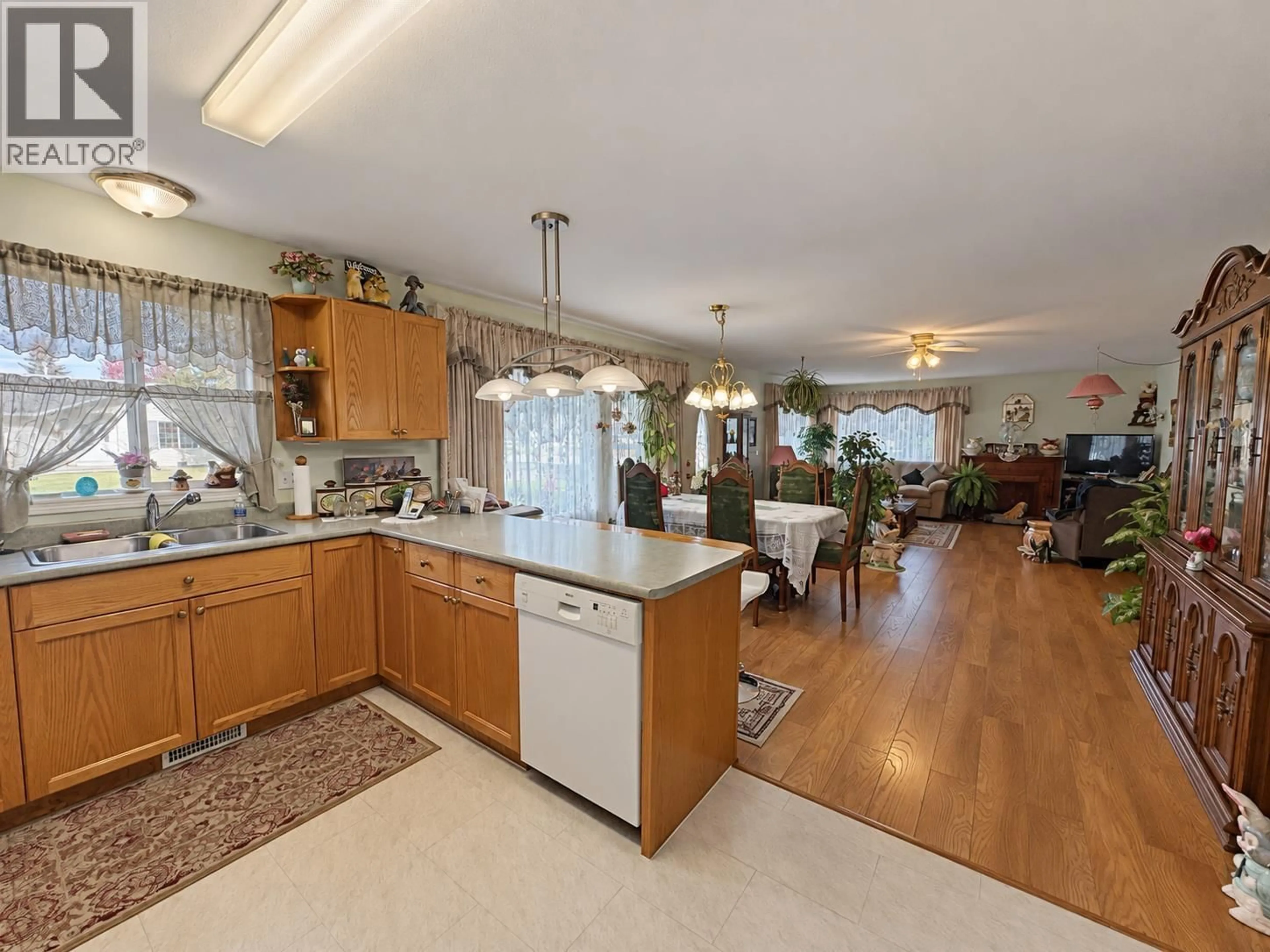 Open concept kitchen, unknown for 396 ROBIN DRIVE, Barriere British Columbia V0E1E0