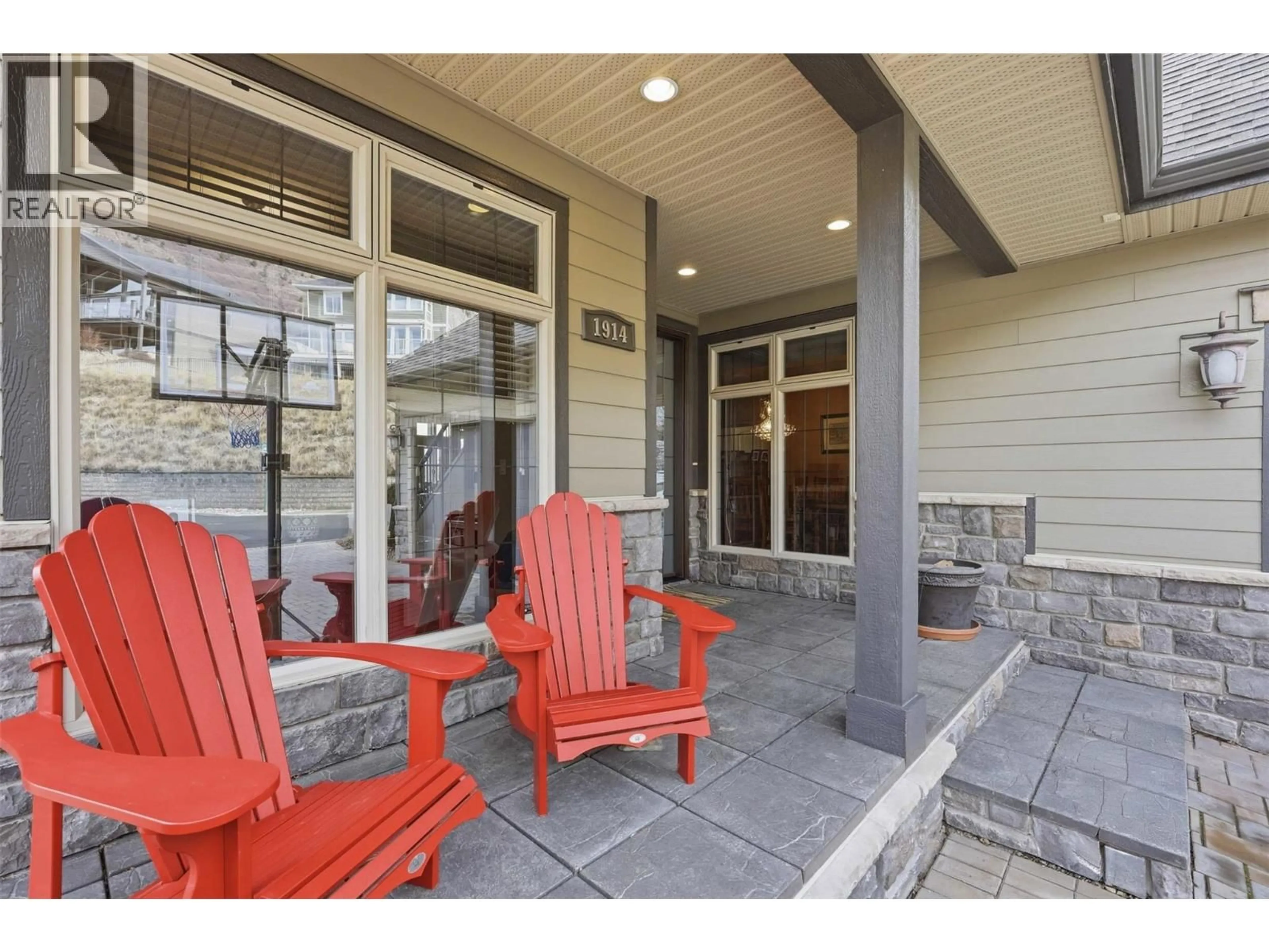 Patio, unknown for 1914 IRONWOOD STREET, Kamloops British Columbia V2H0A6