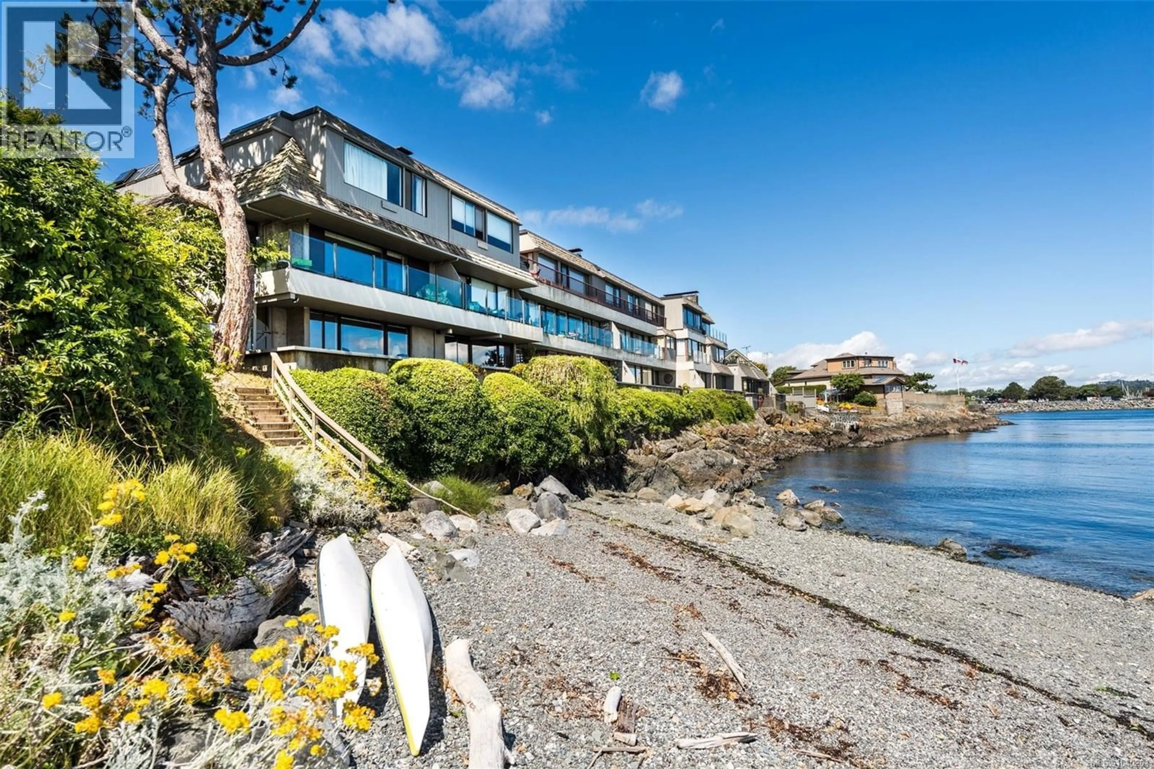 Unknown for 103 - 1211 BEACH DRIVE, Oak Bay British Columbia V8S2N4