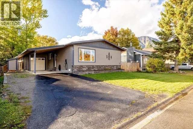 36 MT TRINITY AVENUE, Fernie