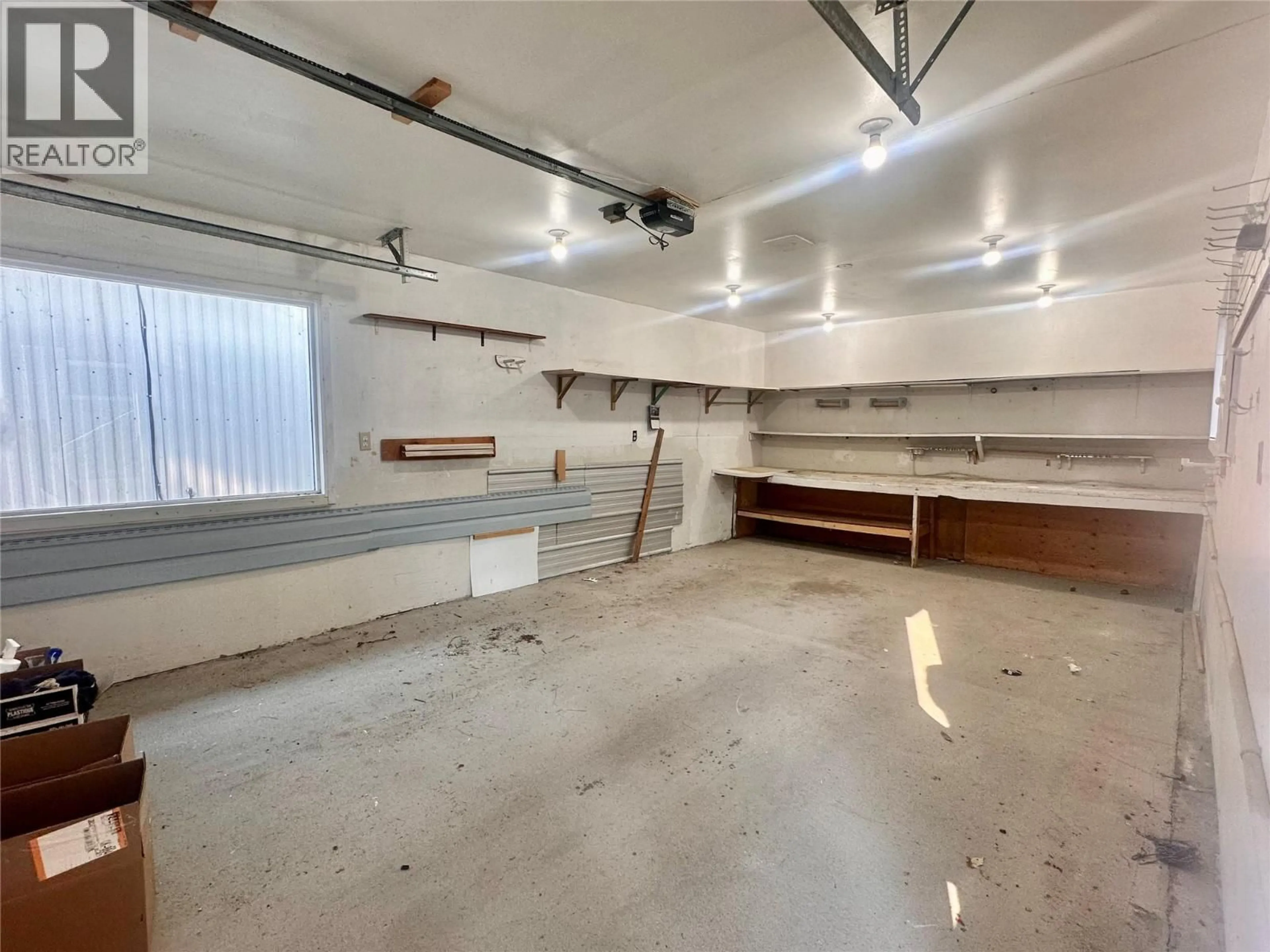 Indoor garage for 7 - 1514 3A HIGHWAY, Keremeos British Columbia V0X1N6