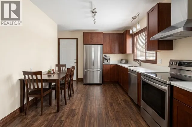 909 RYTER ROAD WEST, Golden 5