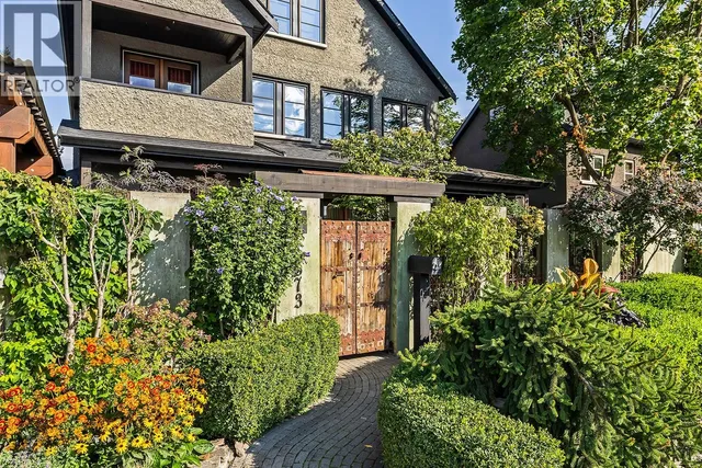 2673 BATH STREET, Kelowna 2