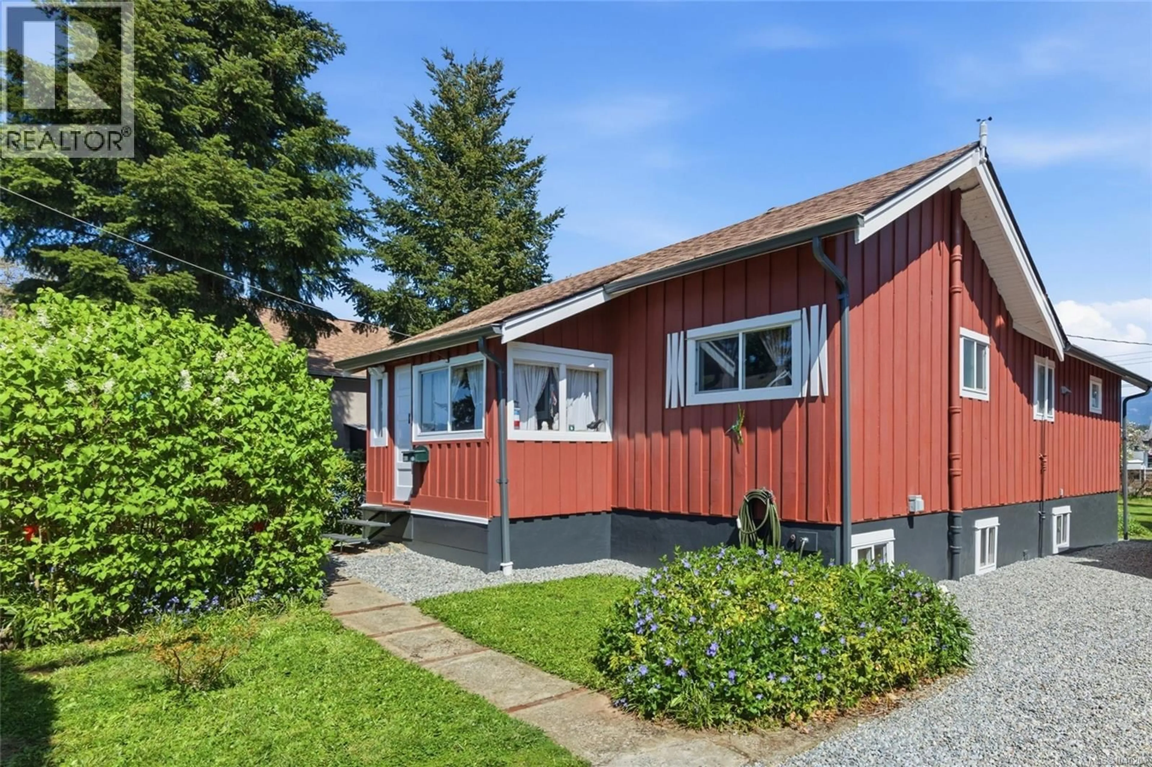 Home with vinyl exterior material, street for 2861 8TH AVENUE, Port Alberni British Columbia V9Y2K6