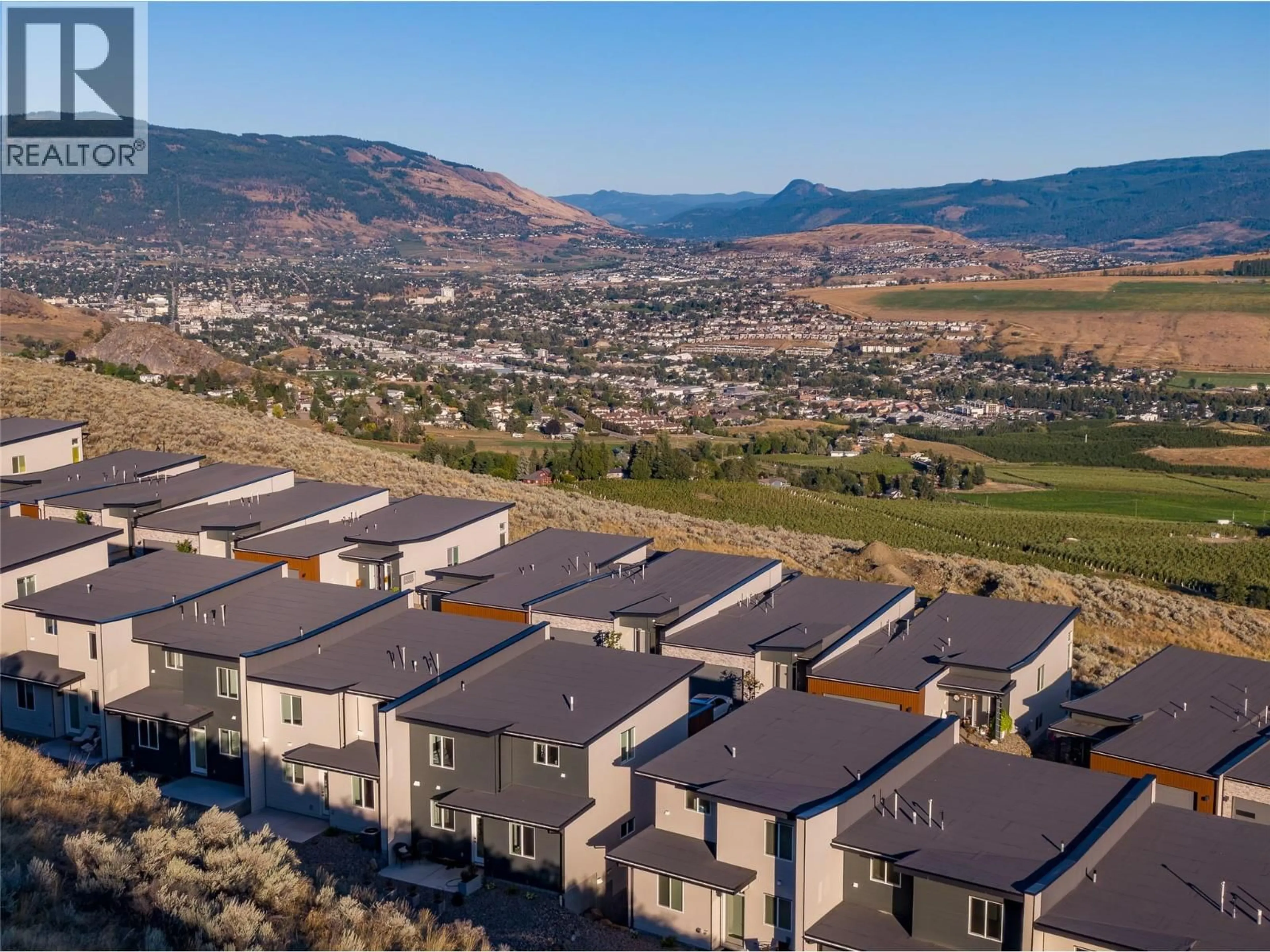 A pic from outside/outdoor area/front of a property/back of a property/a pic from drone, mountain view for 67 - 7735 OKANAGAN HILLS BOULEVARD, Vernon British Columbia V1H0A7