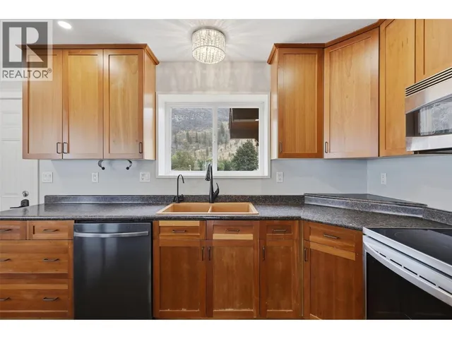 4568 CAMMERAY DRIVE, Kamloops 2