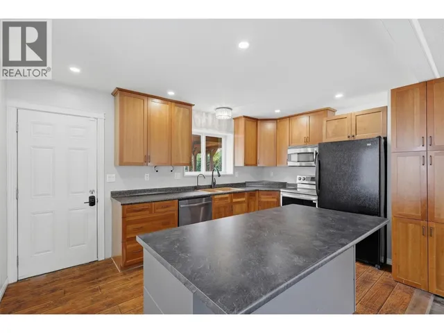 4568 CAMMERAY DRIVE, Kamloops 3