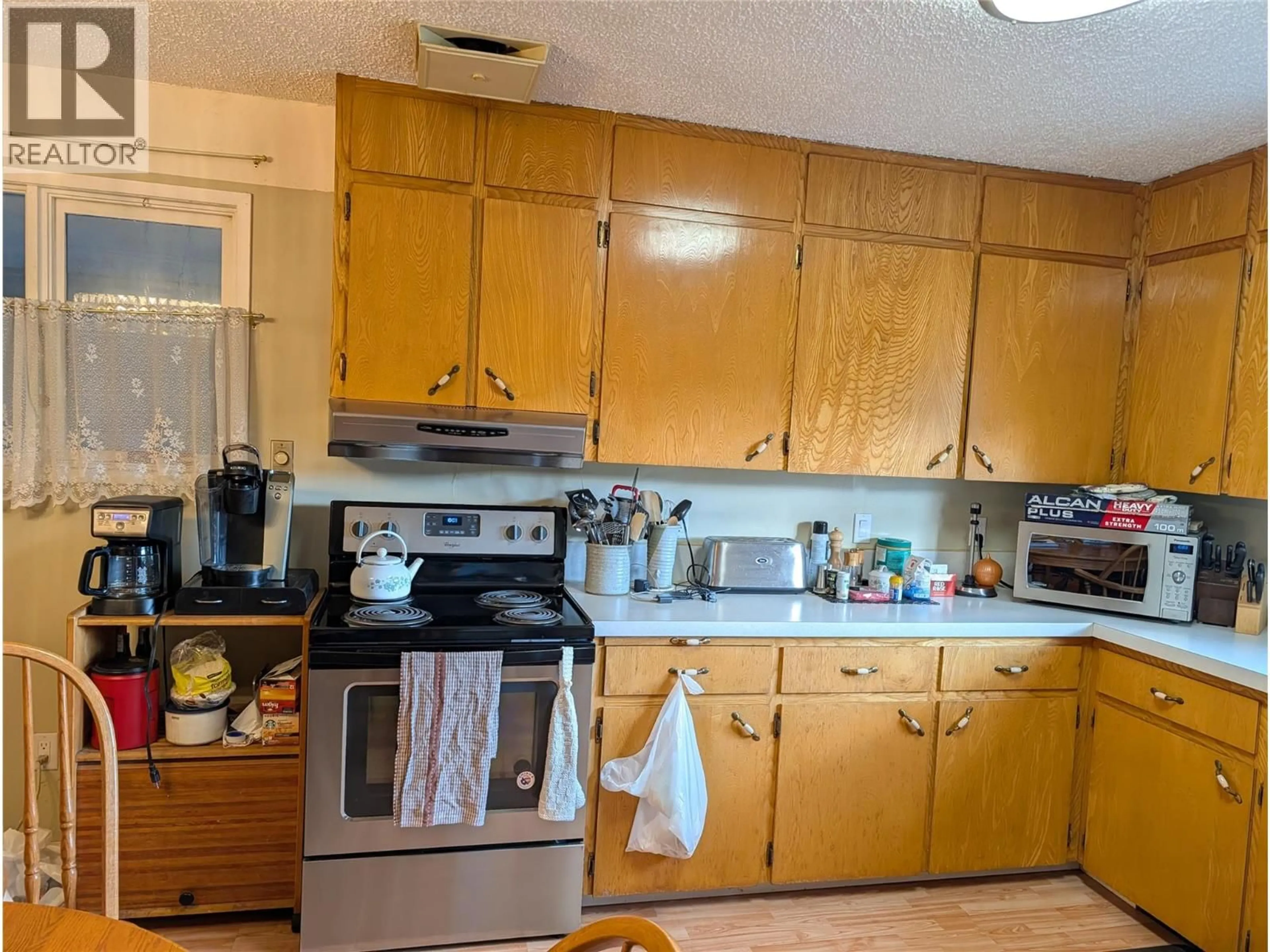 Standard kitchen, unknown for 8893 HOLDING ROAD, Adams Lake British Columbia V0E1M2