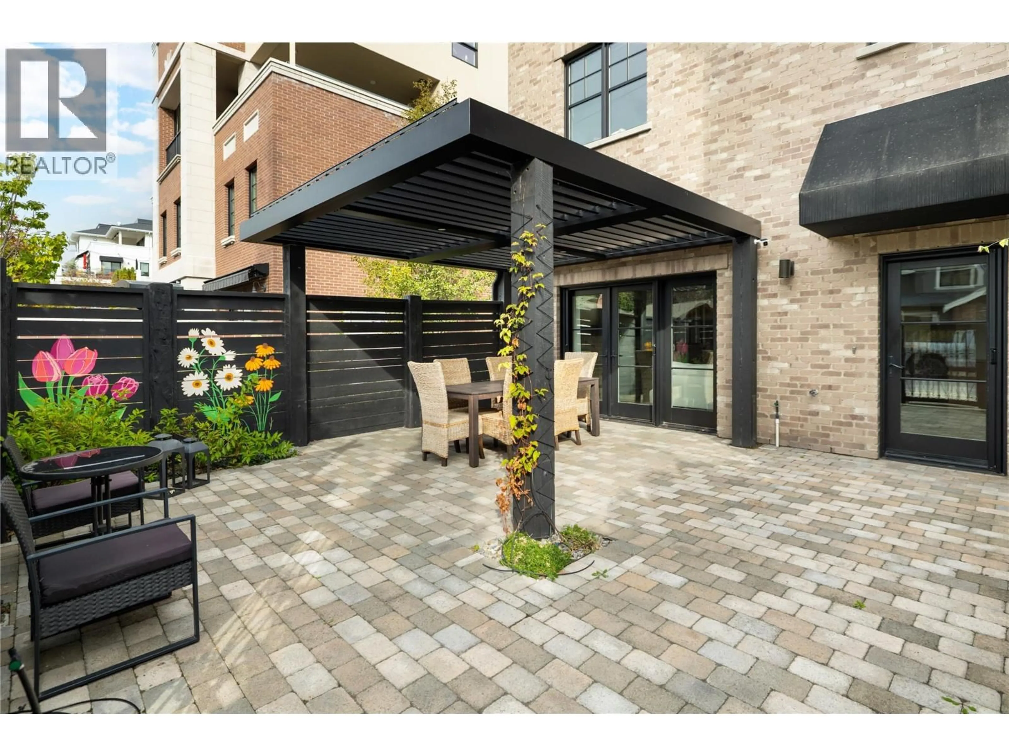 Patio, street for 2691 GORE STREET, Kelowna British Columbia V1Y5A5