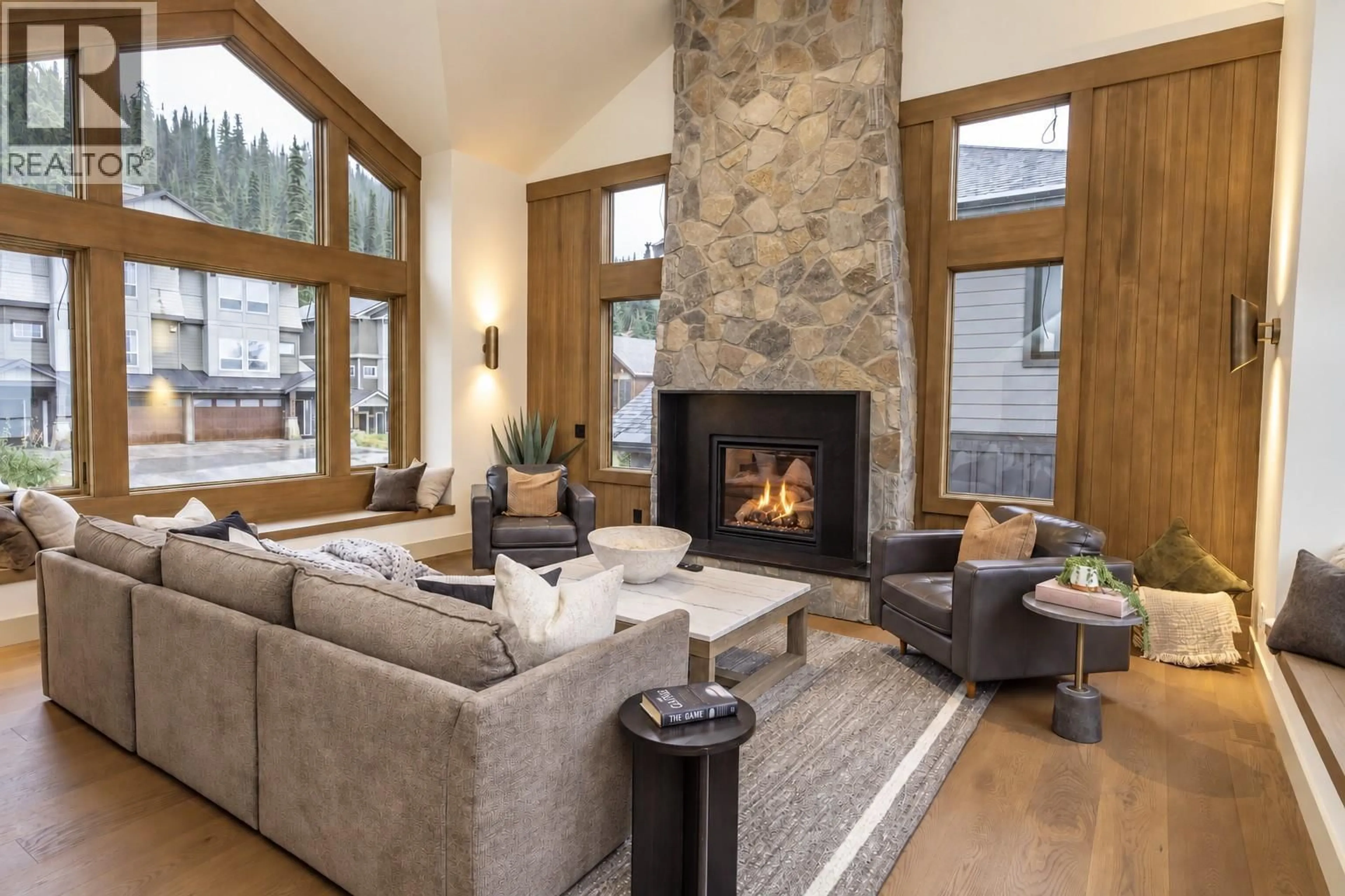 Living room with furniture, unknown for 205 GRIZZLY RIDGE TRAIL, Big White British Columbia V1P1P4