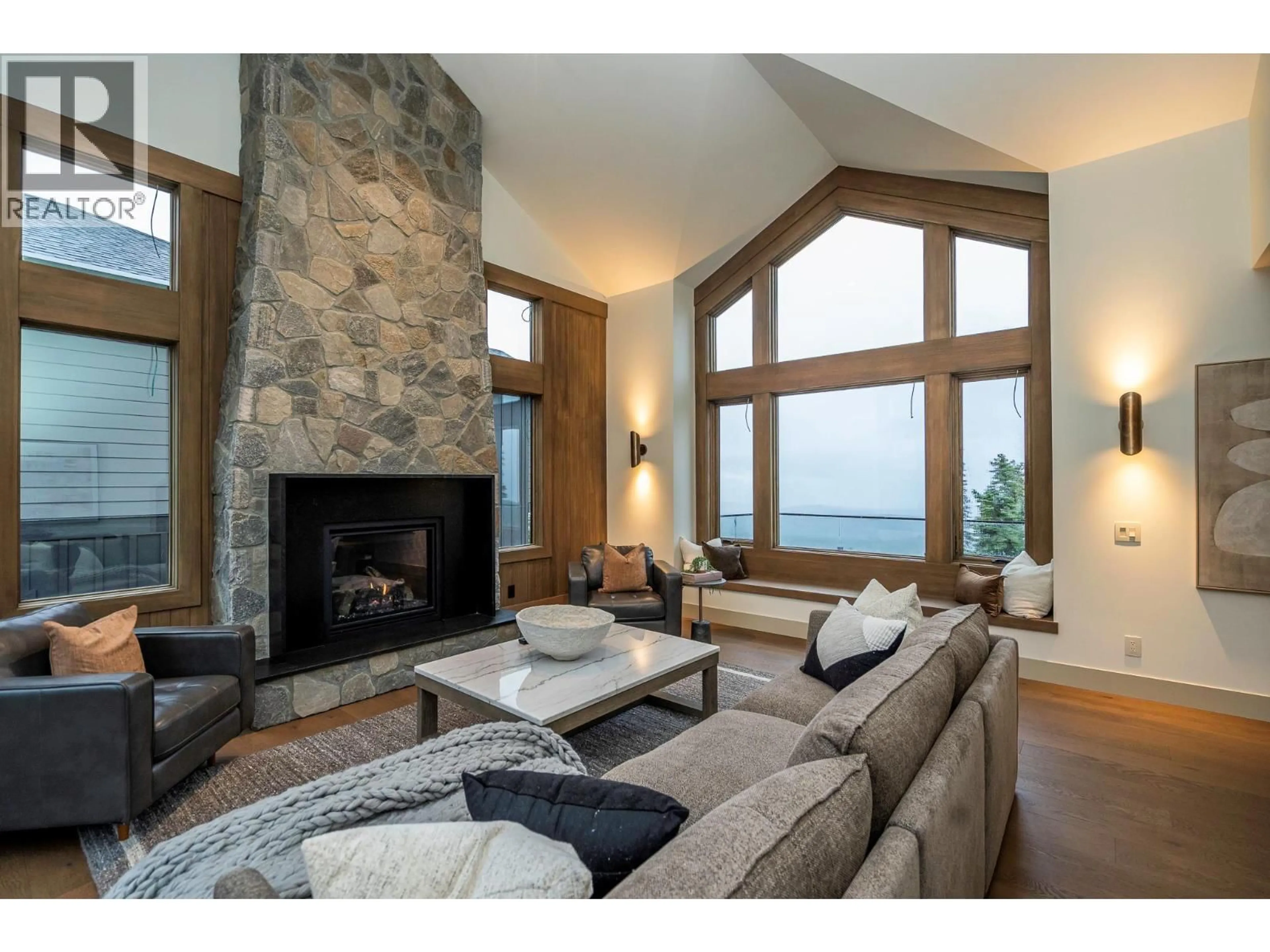 Living room with furniture, unknown for 205 GRIZZLY RIDGE TRAIL, Big White British Columbia V1P1P4