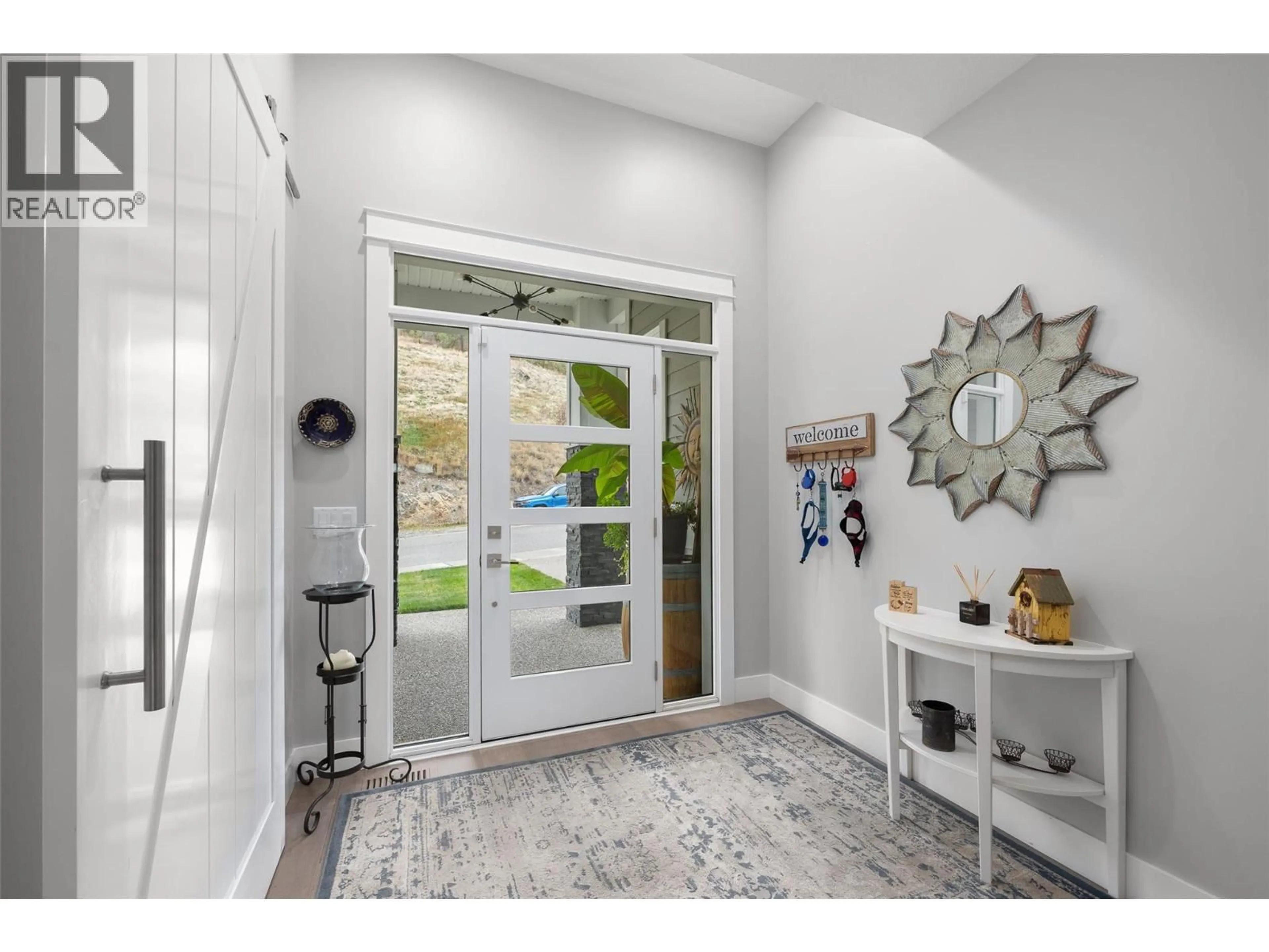 Indoor entryway for 13359 DEREK TRETHEWEY DRIVE, Lake Country British Columbia V4V2W3