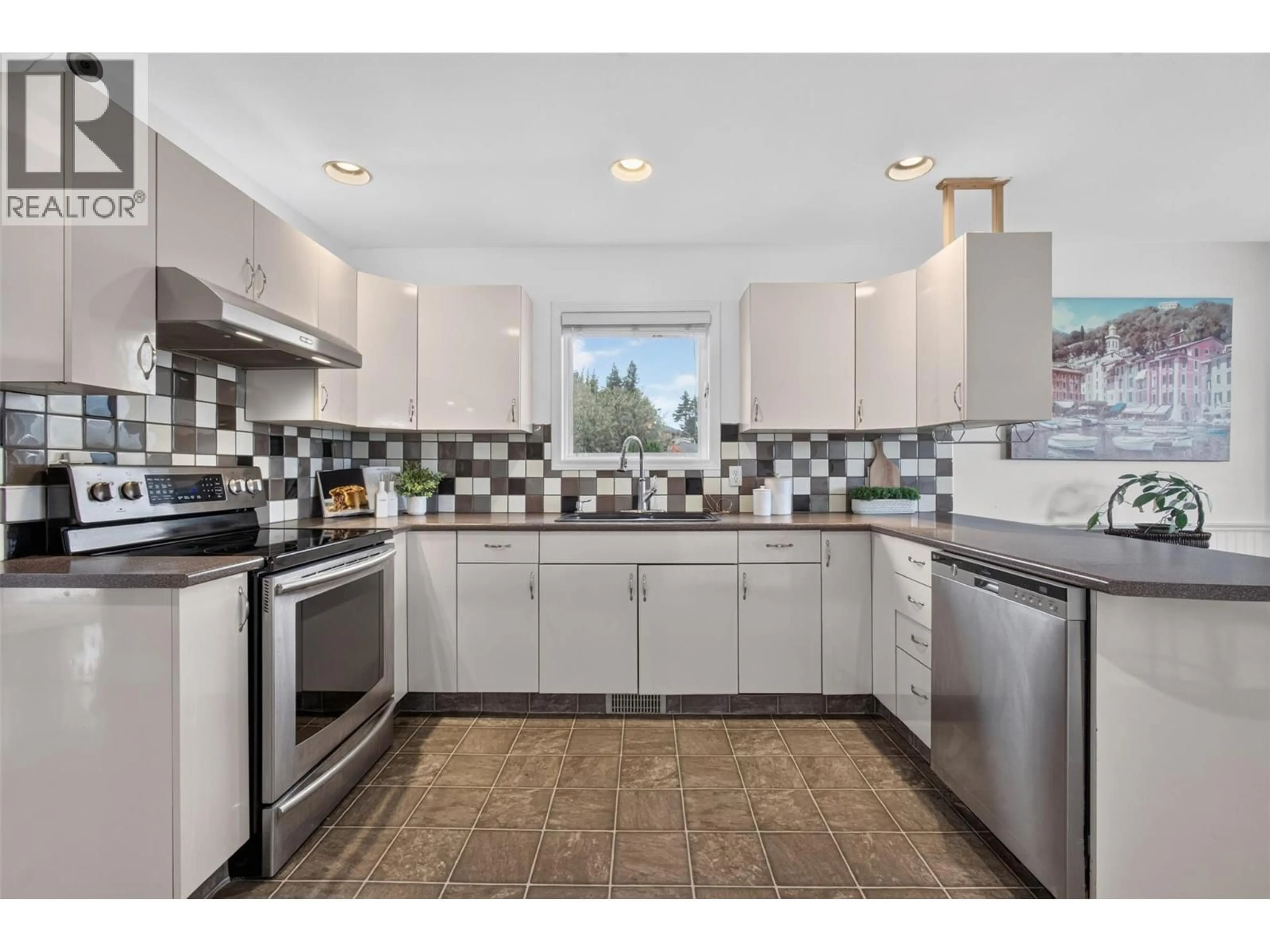 Open concept kitchen, ceramic/tile floor for 3777 SALLOUM ROAD, West Kelowna British Columbia V4T1E3
