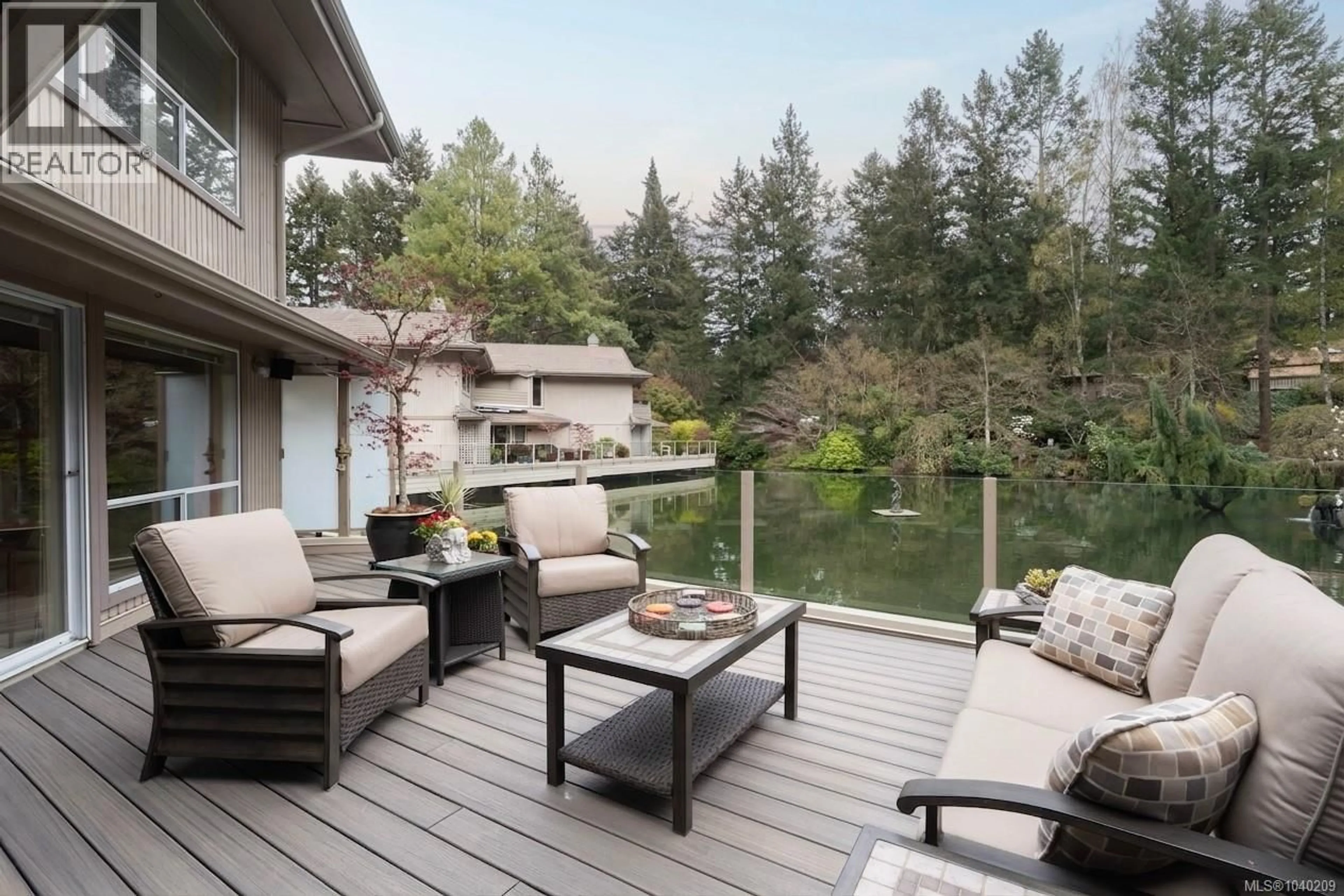 Patio, water/lake/river/ocean view for 3 - 1040 PONDWOOD LANE, Saanich British Columbia V8X4S6
