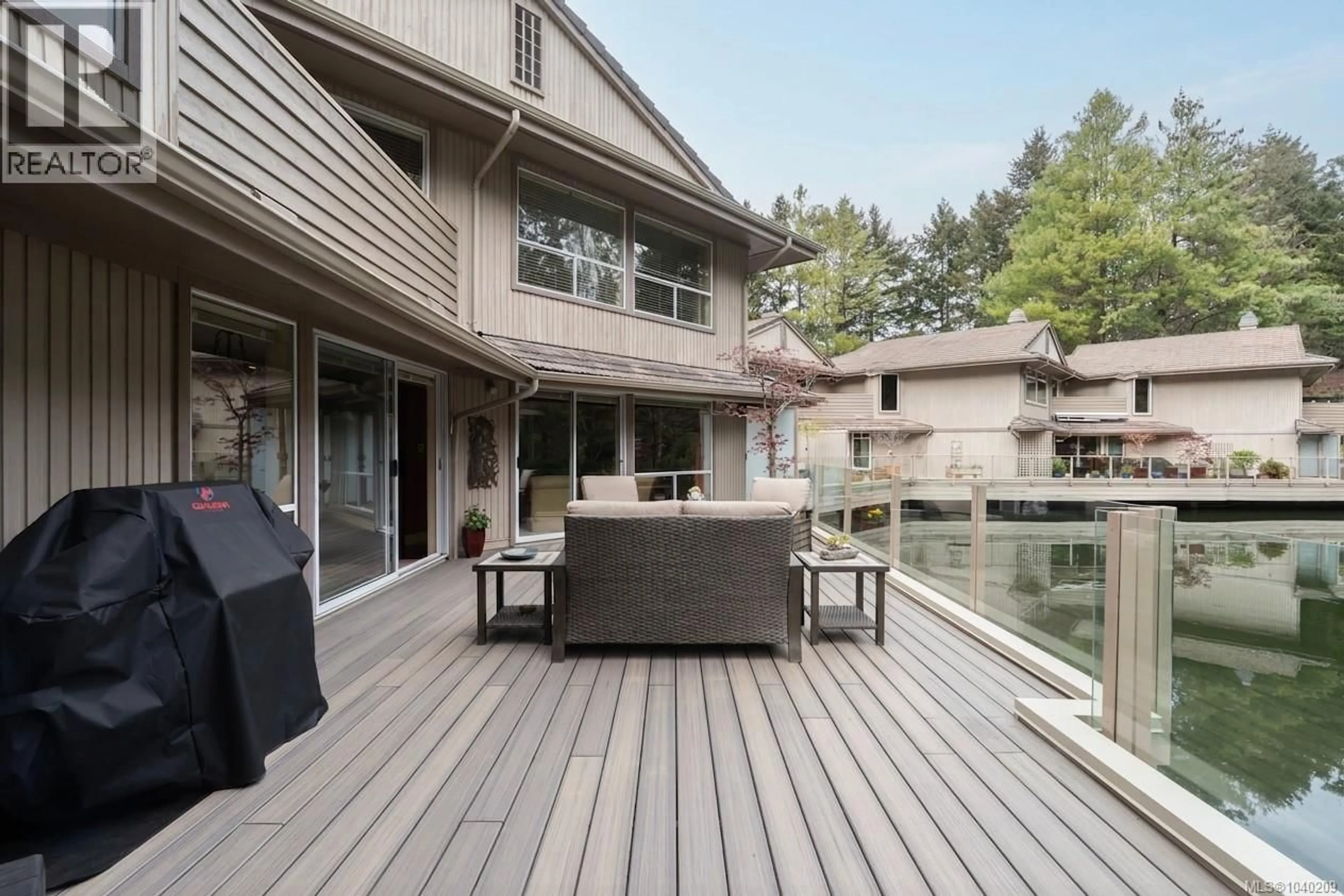 Patio, unknown for 3 - 1040 PONDWOOD LANE, Saanich British Columbia V8X4S6