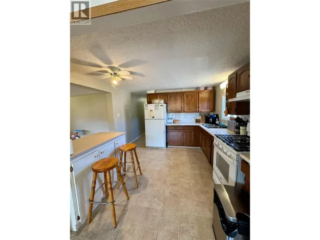 445 BAILEY AVENUE, Merritt 3
