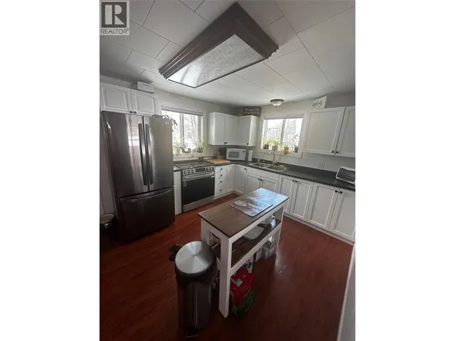 5109 43 STREET NORTHEAST, Chetwynd 2