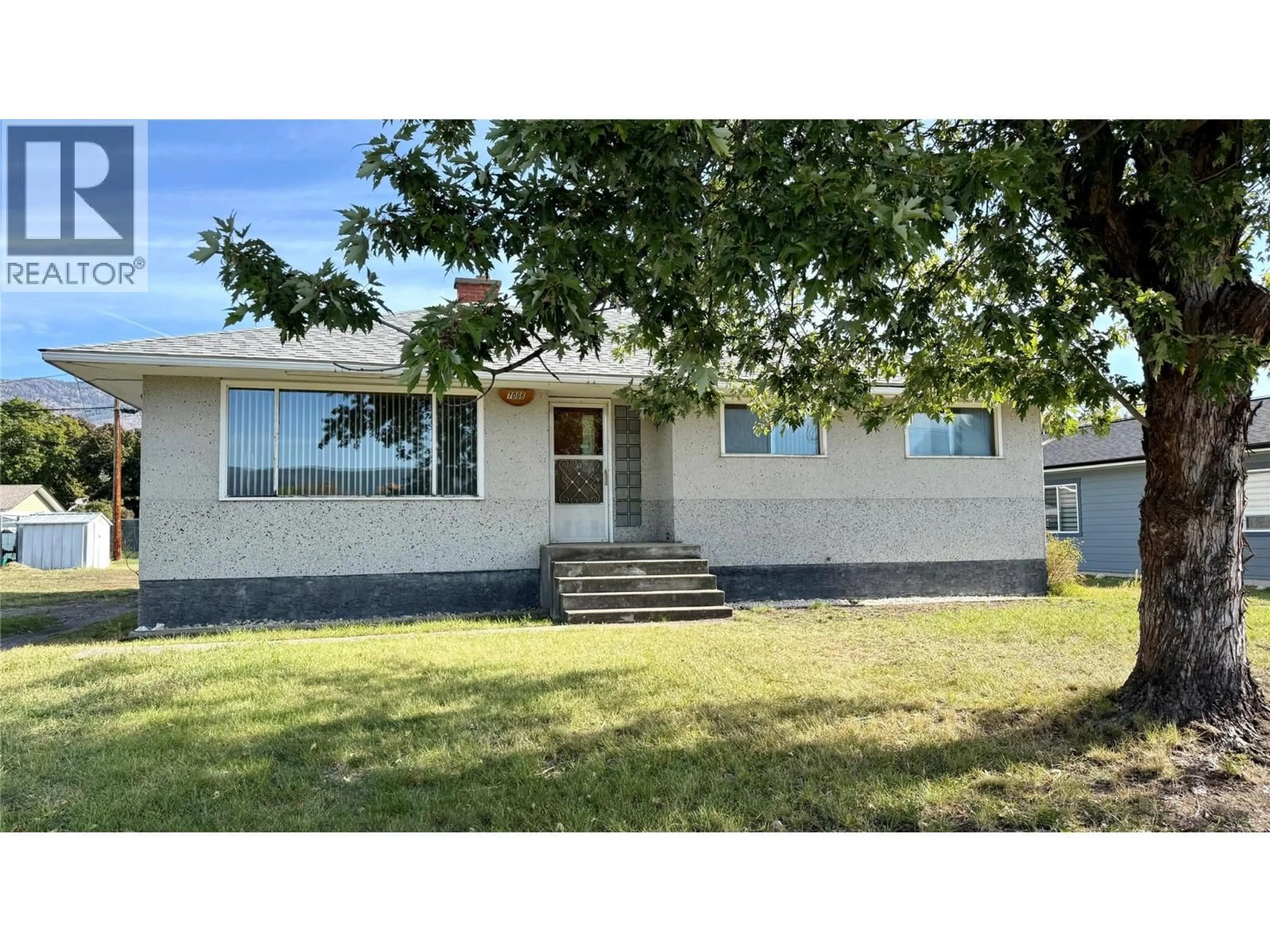 Home with vinyl exterior material, street for 7066 19TH STREET, Grand Forks British Columbia V0H1H2