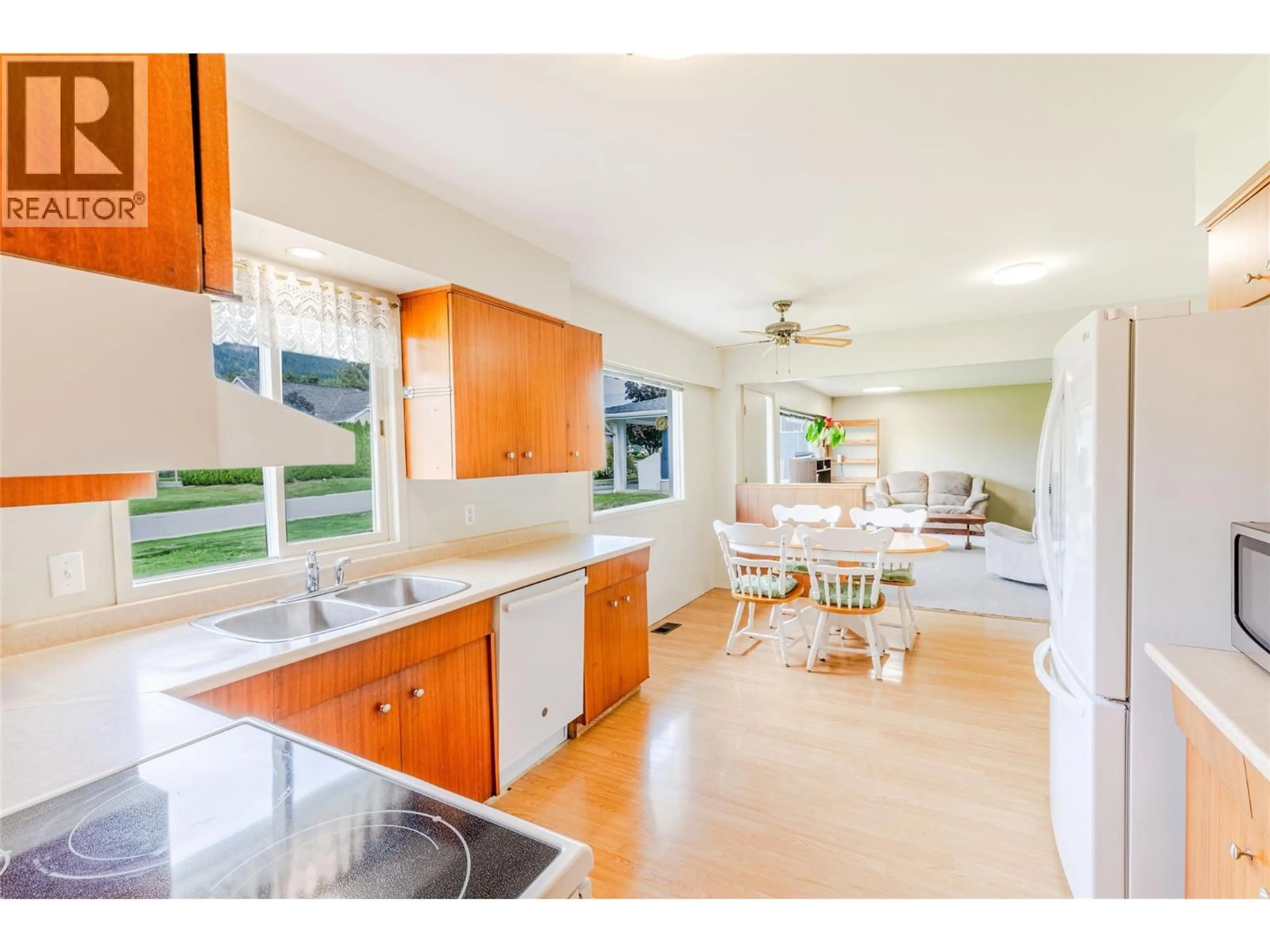 Open concept kitchen, ceramic/tile floor for 2109 CEDAR STREET, Creston British Columbia V0B1G5