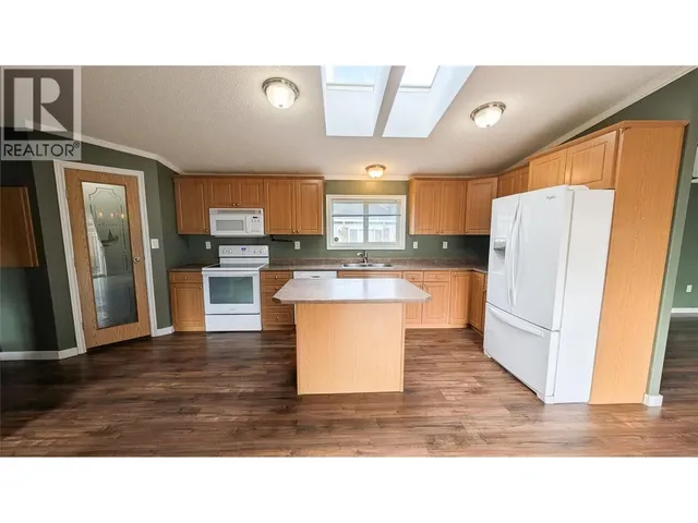 4811 CRESCENTWOOD DRIVE, Edgewater 4