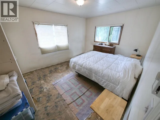 306 & 310 LAKE AVENUE, Silverton 5
