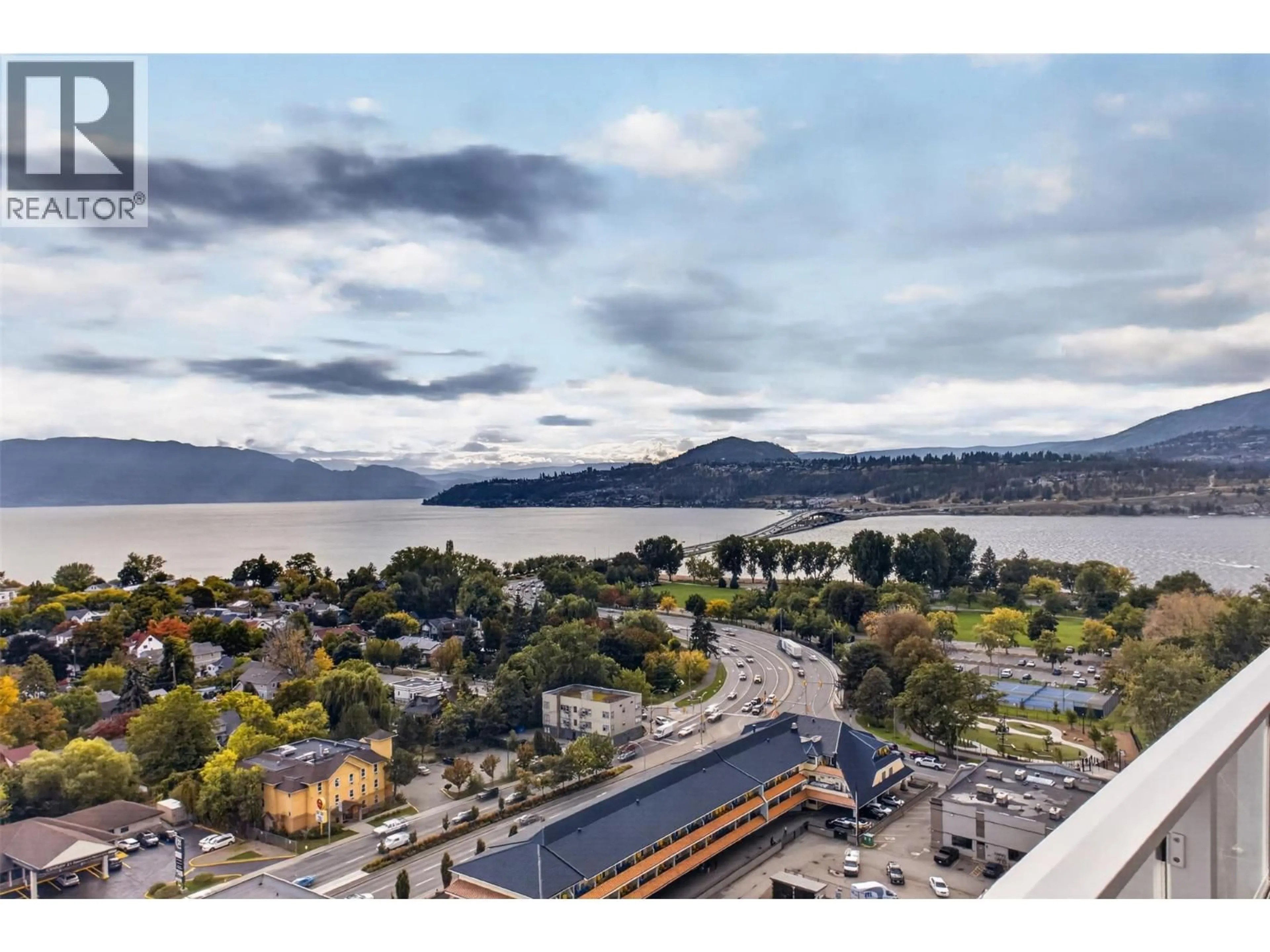 A pic from outside/outdoor area/front of a property/back of a property/a pic from drone, water/lake/river/ocean view for 1804 - 1626 WATER STREET, Kelowna British Columbia V1Y0N7