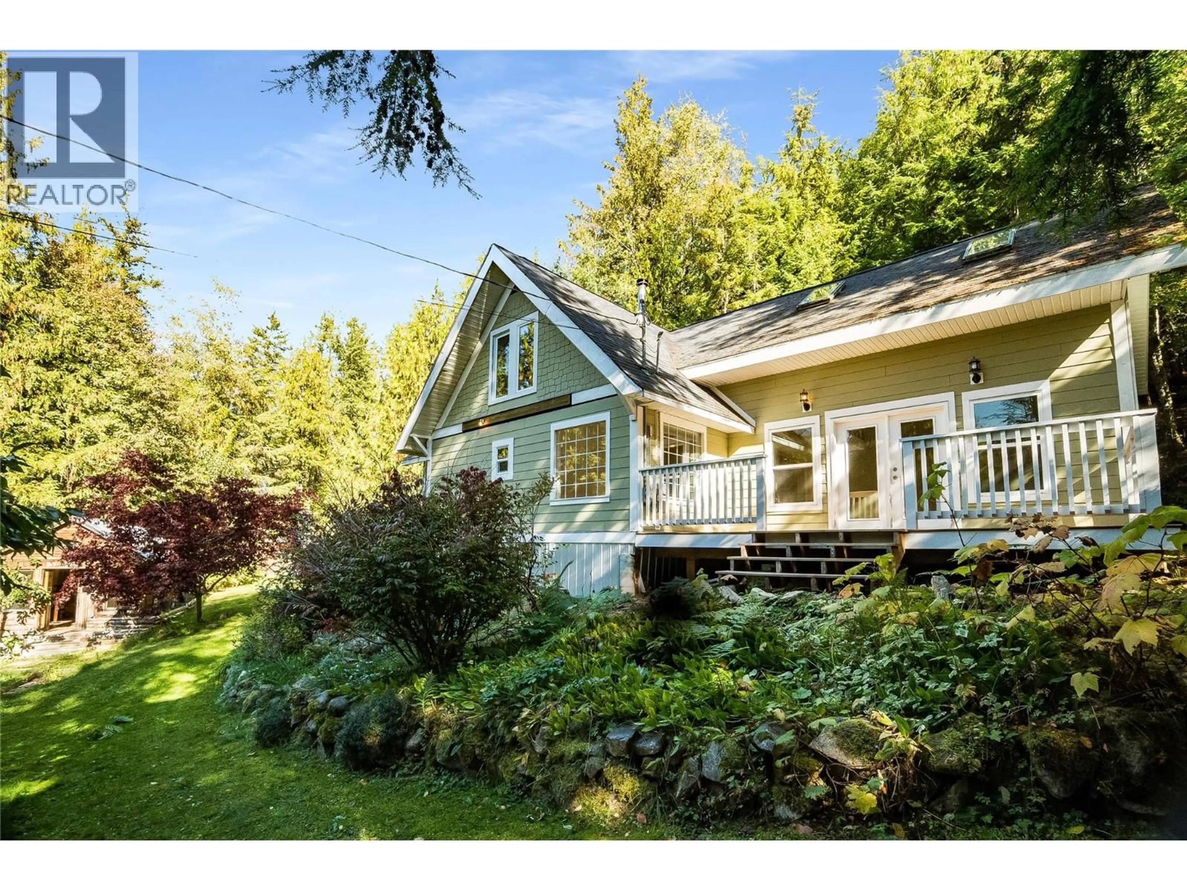Home with vinyl exterior material, unknown for 215 RAINBOW RIDGE ROAD, Procter British Columbia V0G1V0