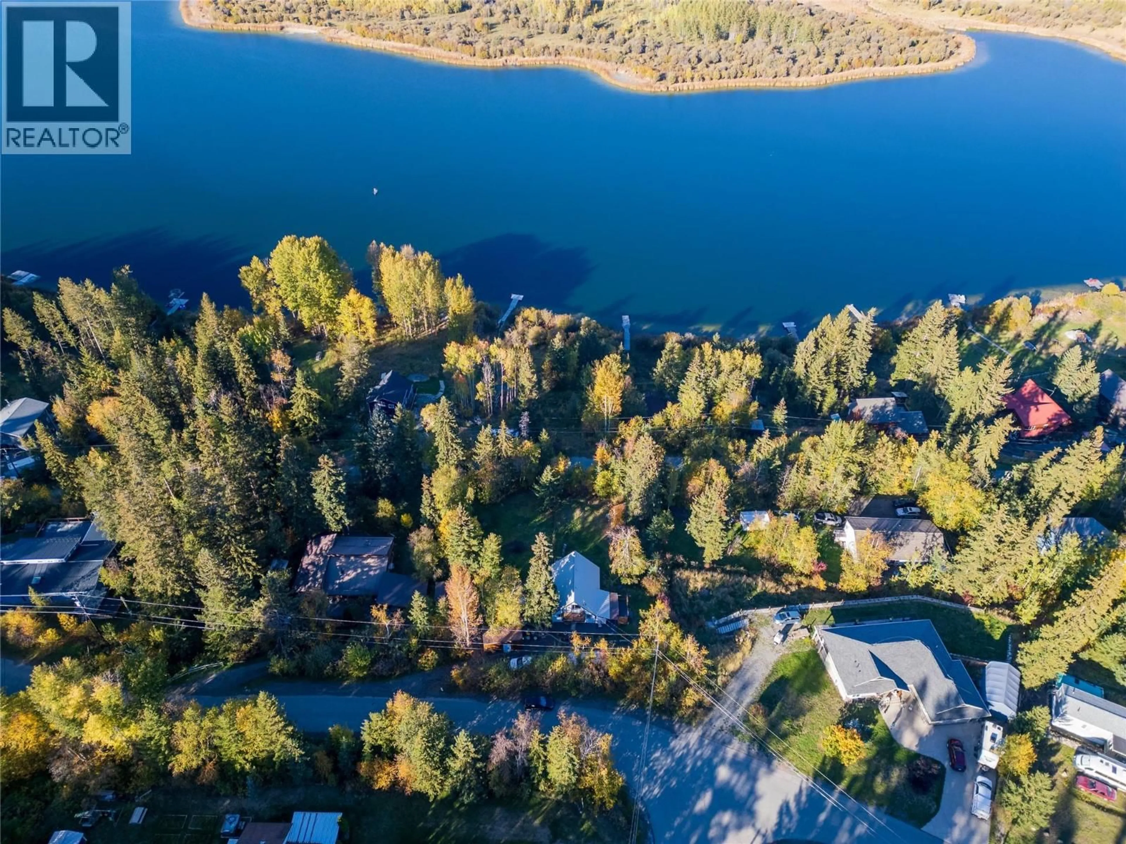 A pic from outside/outdoor area/front of a property/back of a property/a pic from drone, water/lake/river/ocean view for 3324 POWELL ROAD, Kamloops British Columbia V0E3E1