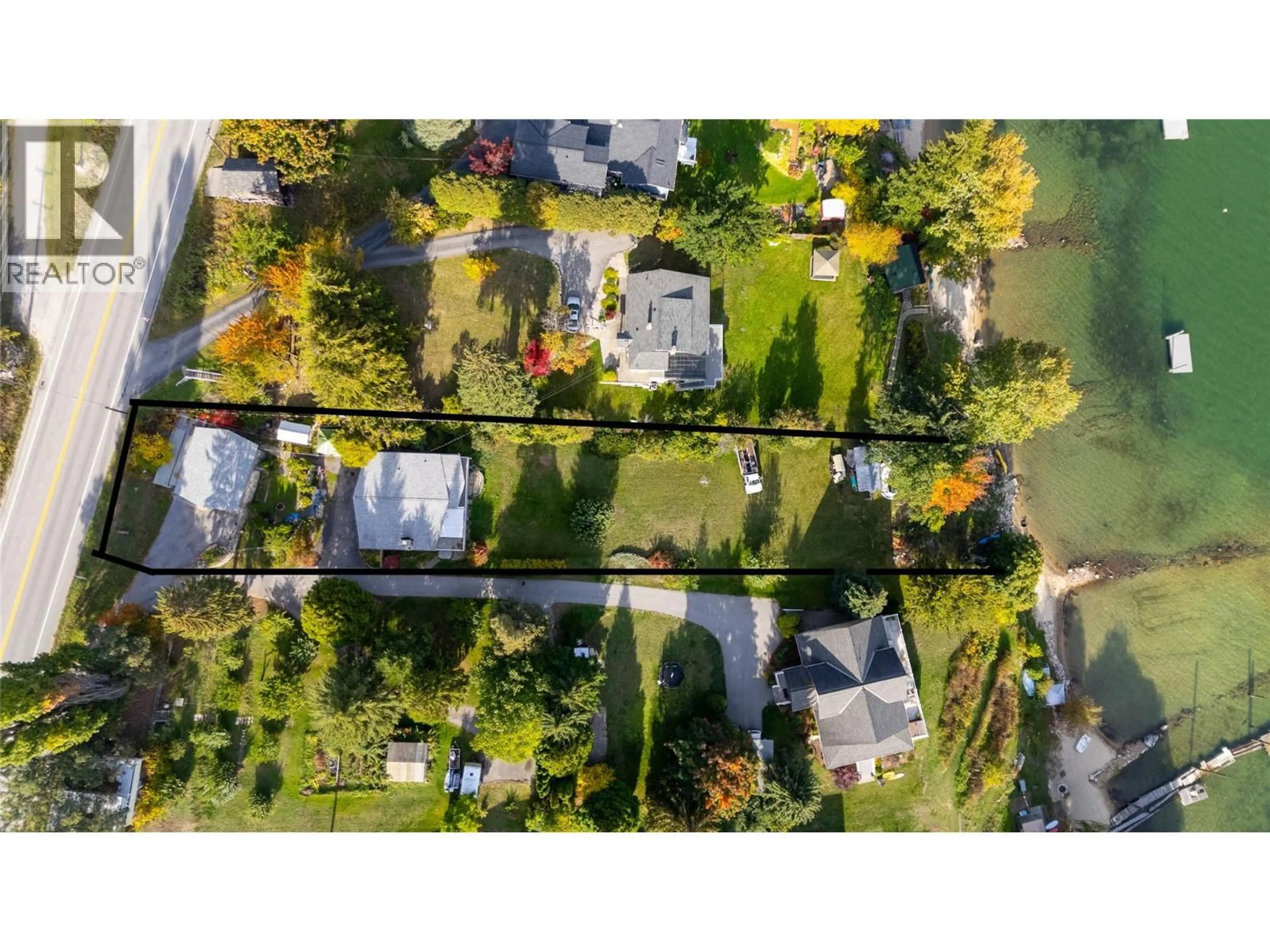 A pic from outside/outdoor area/front of a property/back of a property/a pic from drone, street for 942 3A HIGHWAY, Nelson British Columbia V1L6J5