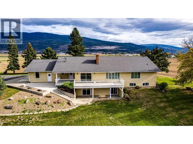 683 CLINTON ROAD, Spallumcheen 2