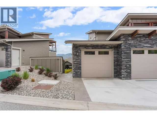 220 - 4000 REDSTONE CRESCENT, Peachland 2