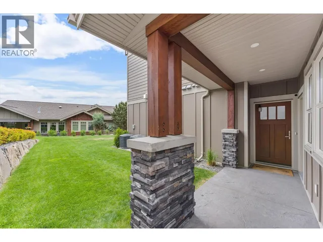 220 - 4000 REDSTONE CRESCENT, Peachland 5