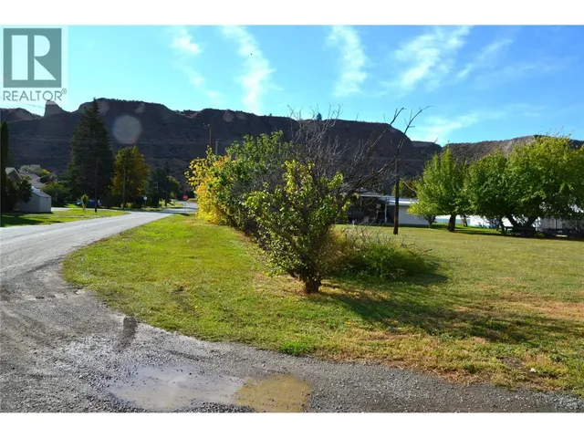 2022 GLENWOOD DRIVE, Kamloops 3