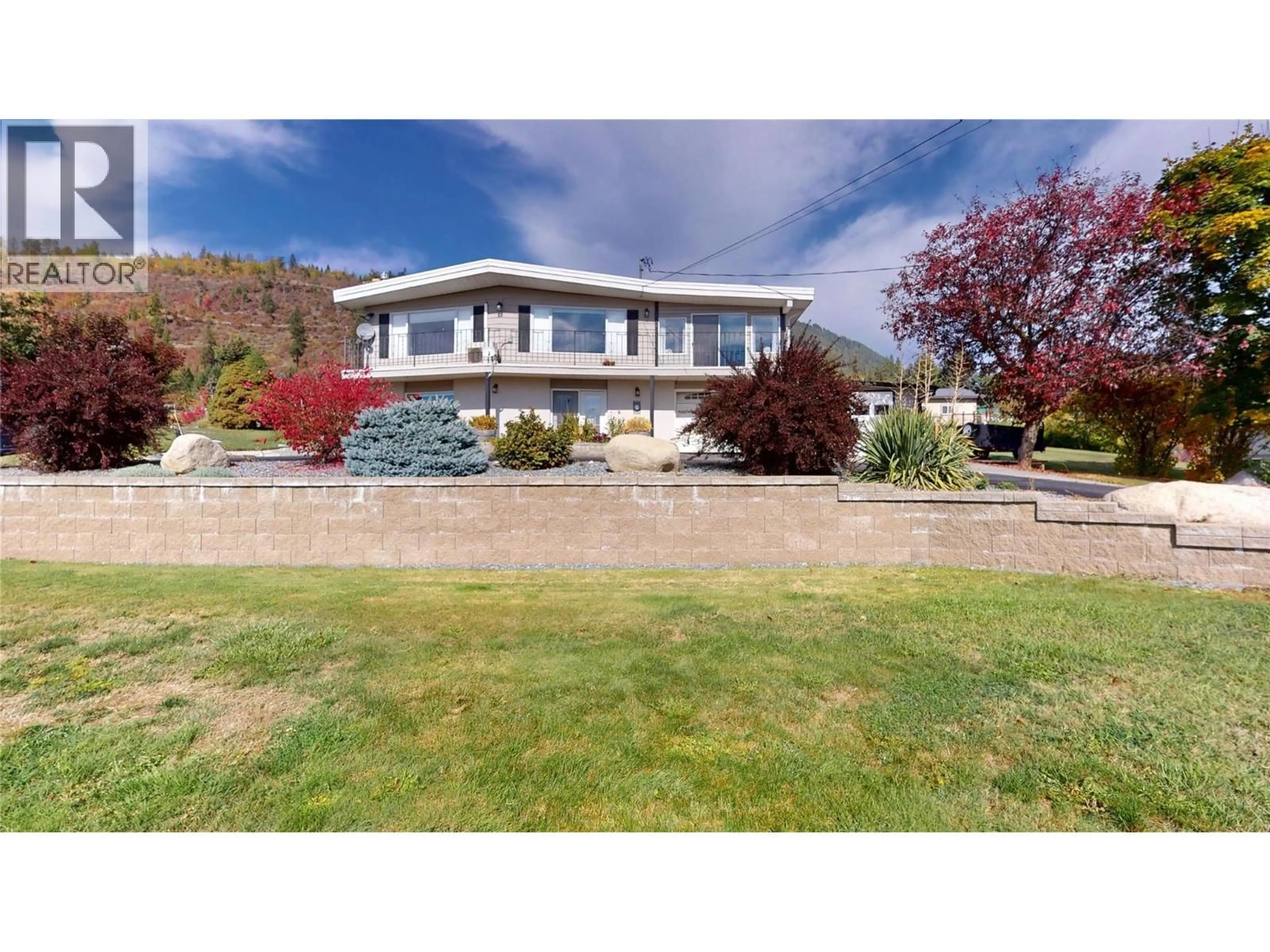 A pic from outside/outdoor area/front of a property/back of a property/a pic from drone, unknown for 1030 MONROSE ROAD, Creston British Columbia V0B2N2