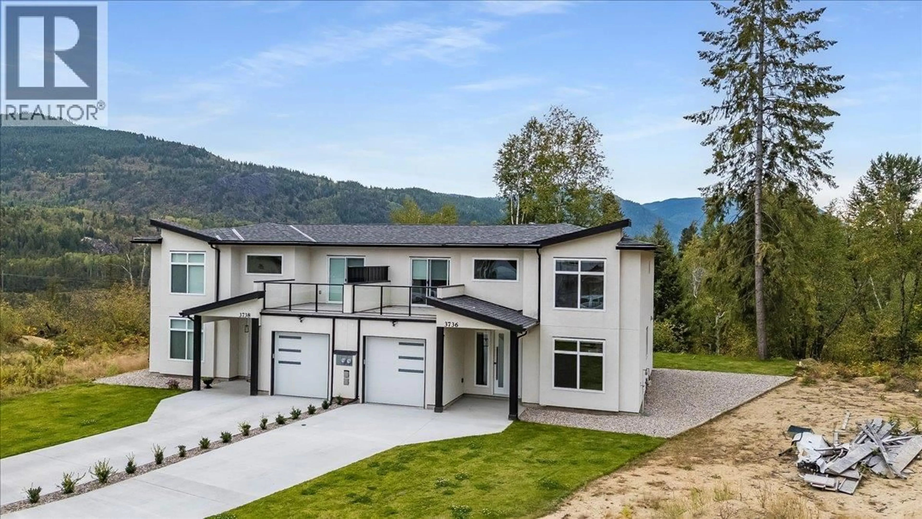 Home with vinyl exterior material, mountain view for 3736 TOBA ROAD, Castlegar British Columbia V1N4Y3