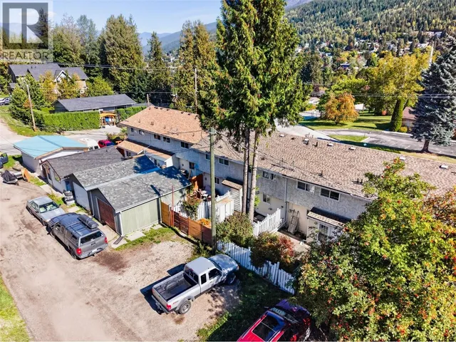 1710 SILVER KING ROAD, Nelson 3