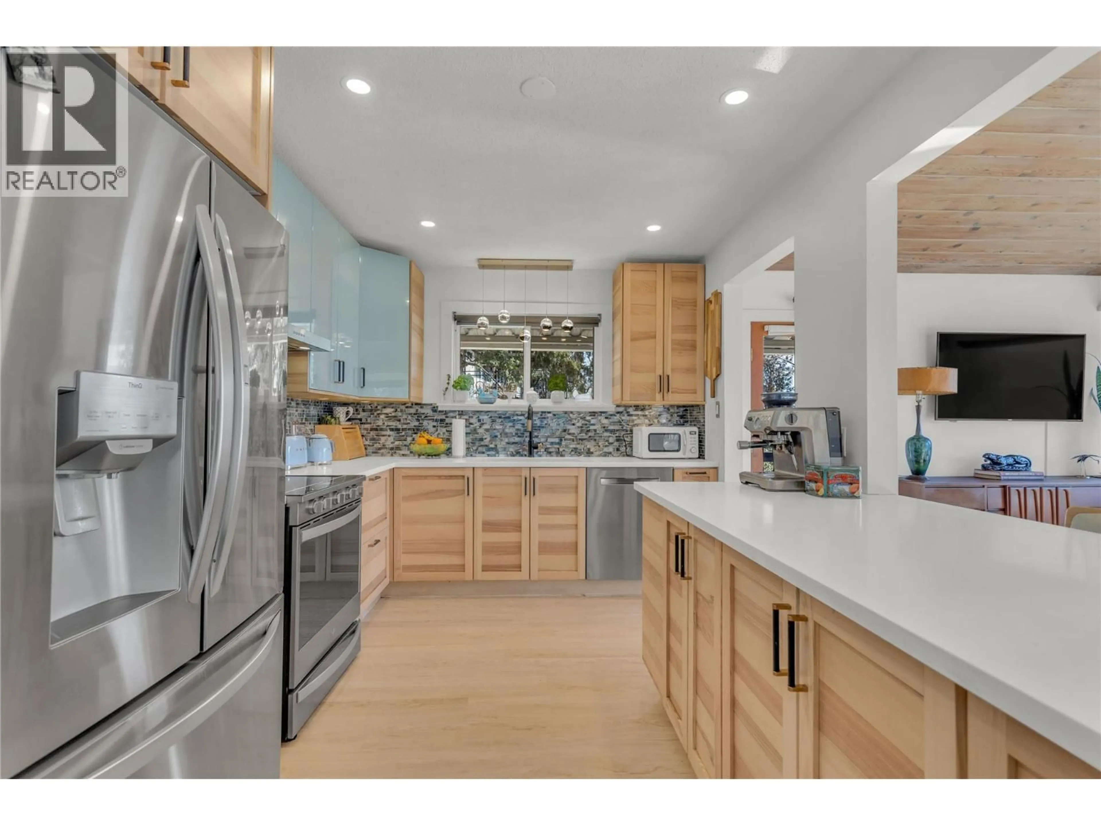 Open concept kitchen, ceramic/tile floor for 3991 DESERT PINES AVENUE, Peachland British Columbia V0H1X2