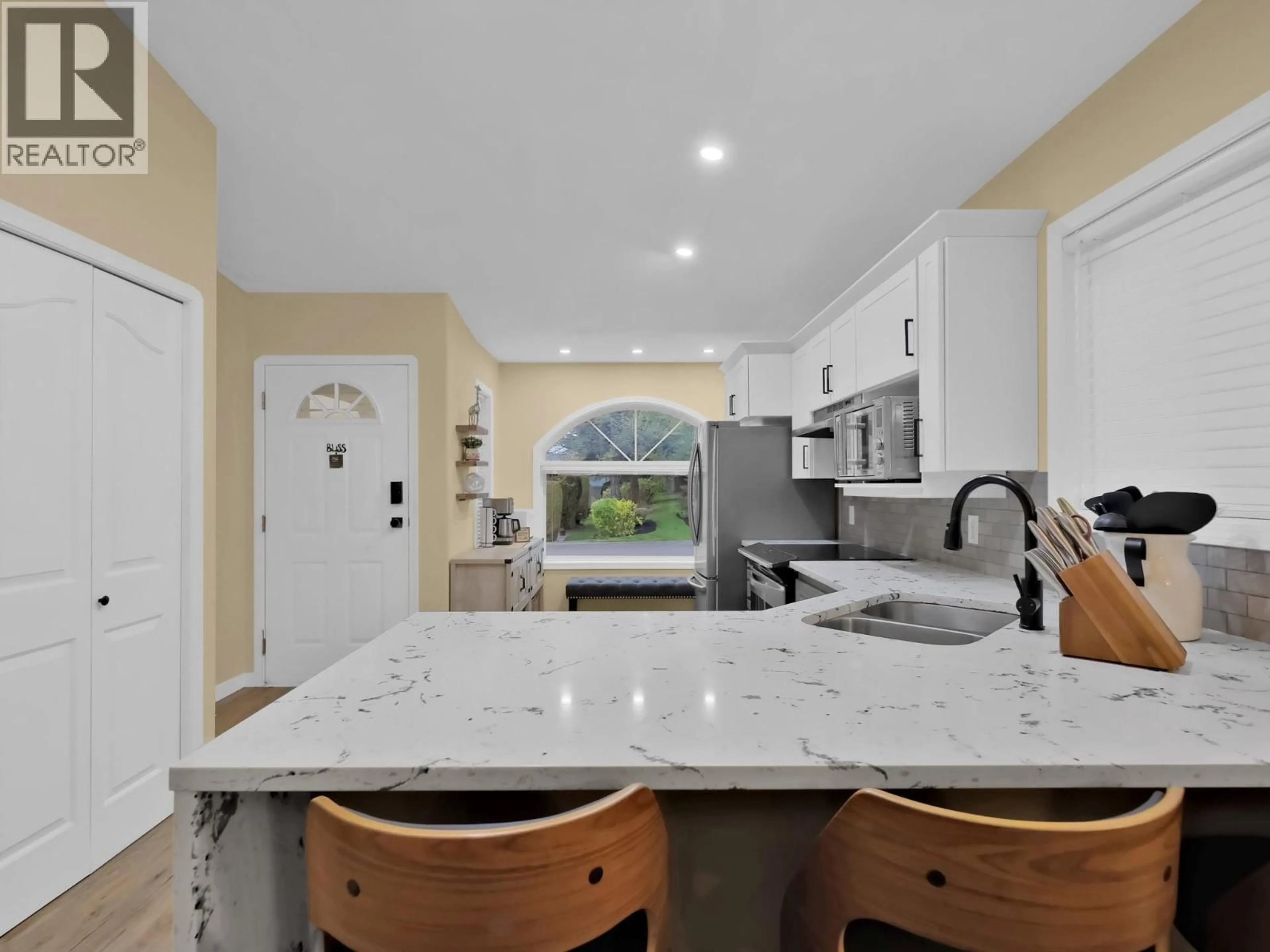 Open concept kitchen, ceramic/tile floor for 26 - 2210 LOUIE DRIVE, West Kelowna British Columbia V4T2L3