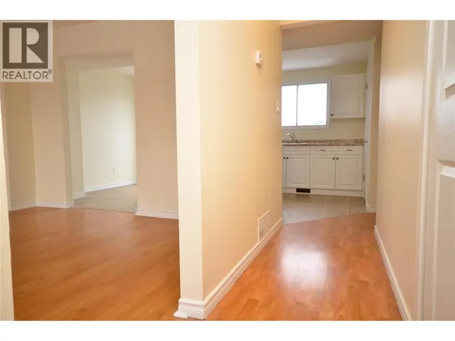 4501B 15 AVENUE, Vernon 5