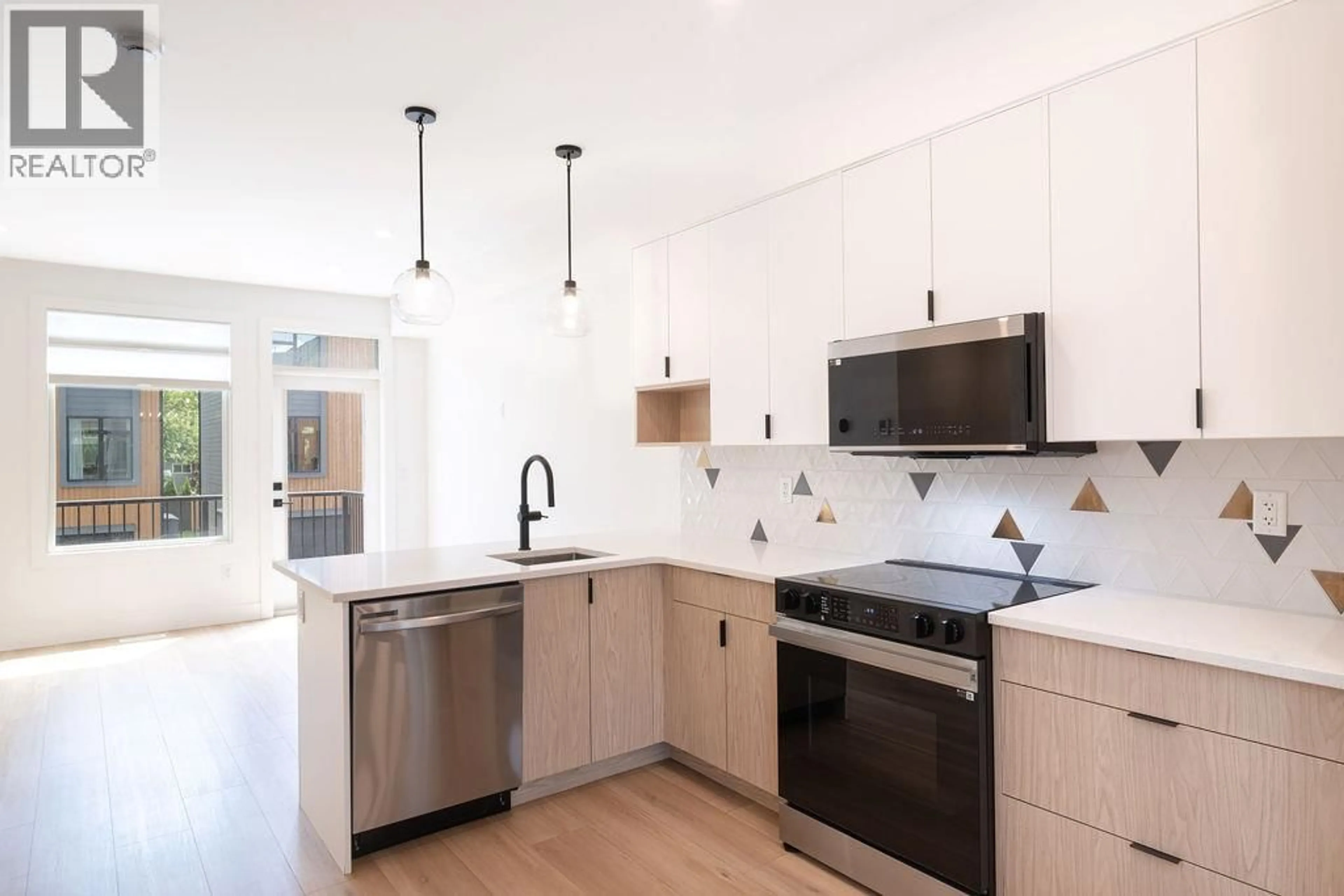 Open concept kitchen, unknown for 4 - 414 HUMBERT STREET, Revelstoke British Columbia V0E2S0