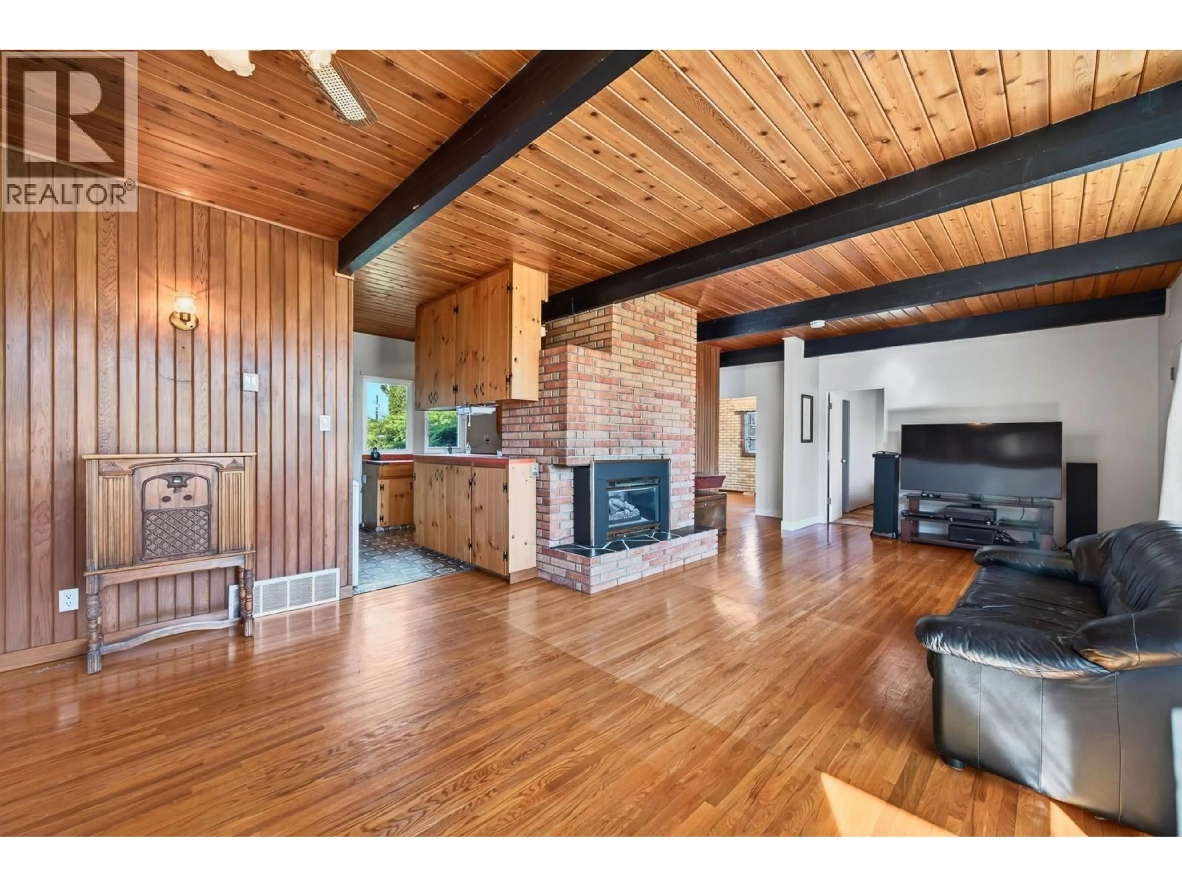 Unknown for 1020 SOUTHILL STREET, Kamloops British Columbia V2B5M3