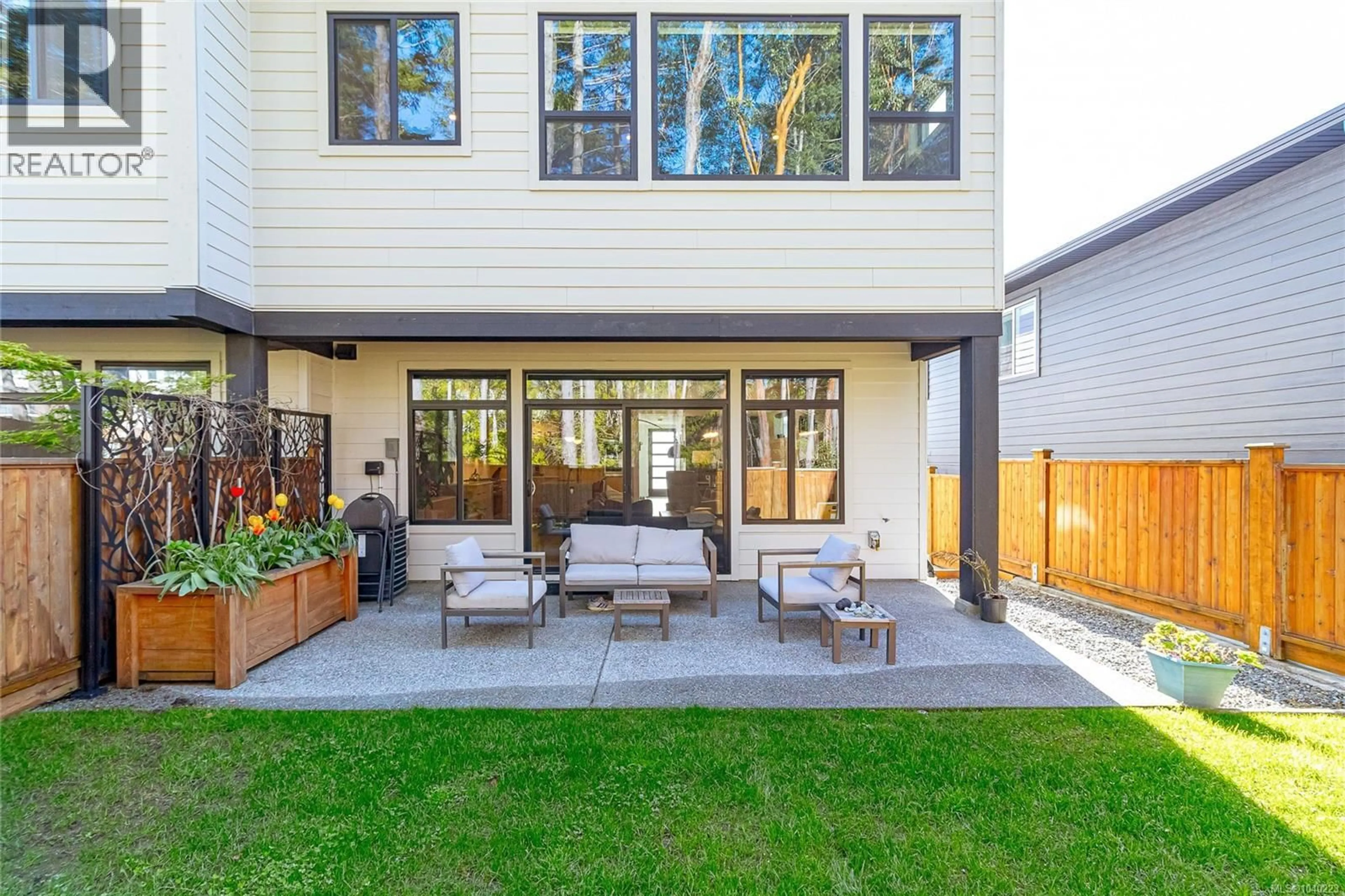 Patio, street for 1367 SANDSTONE LANE, Langford British Columbia V9B7A2