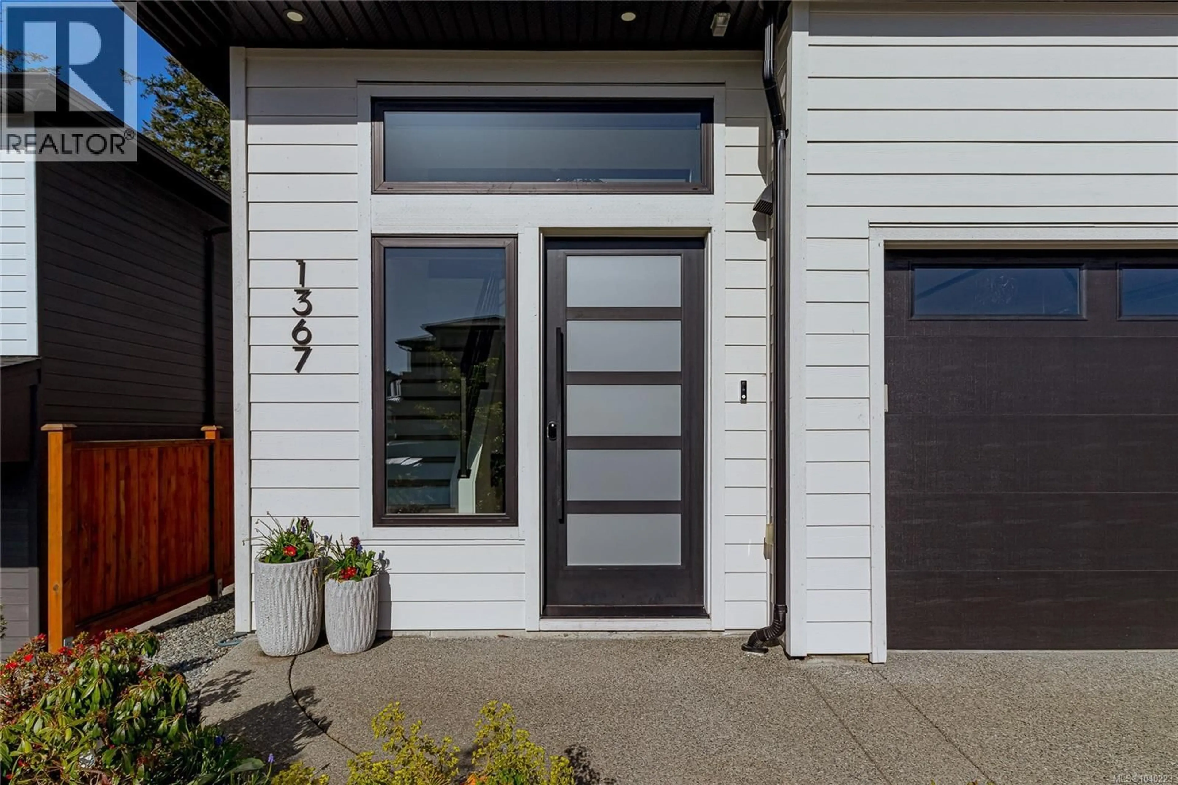 Indoor entryway for 1367 SANDSTONE LANE, Langford British Columbia V9B7A2