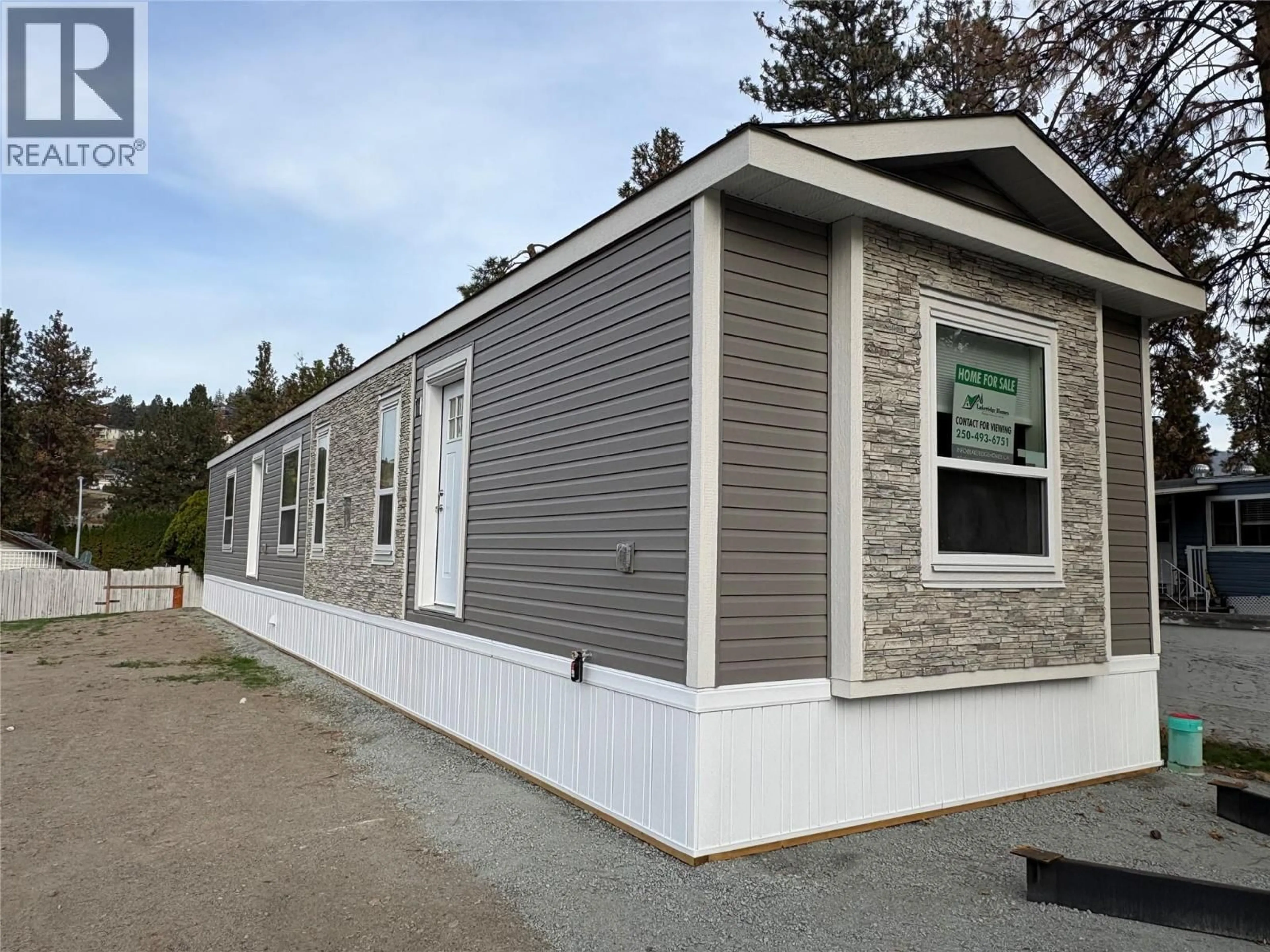 Home with vinyl exterior material, building for 1999 HWY# 97 S OTHER, West Kelowna British Columbia V1Z1B2