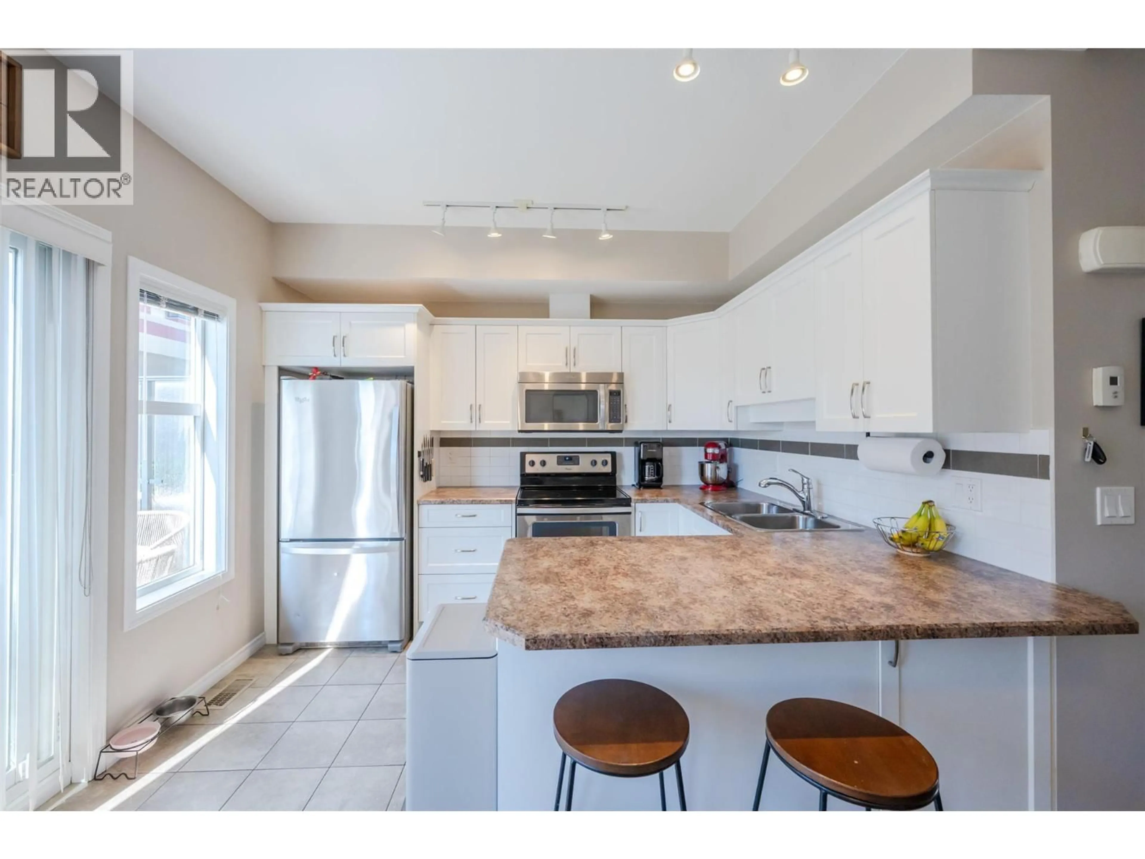 Open concept kitchen, ceramic/tile floor for 125 - 3363 WILSON STREET, Penticton British Columbia V2A9G7