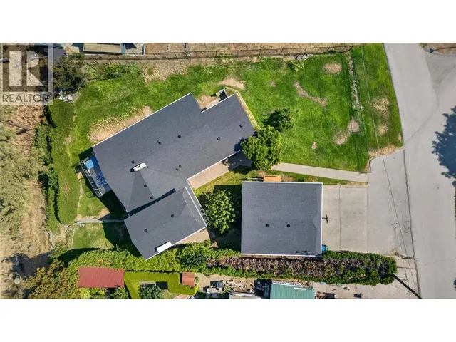 131 CEDAR AVENUE, Kaleden 3