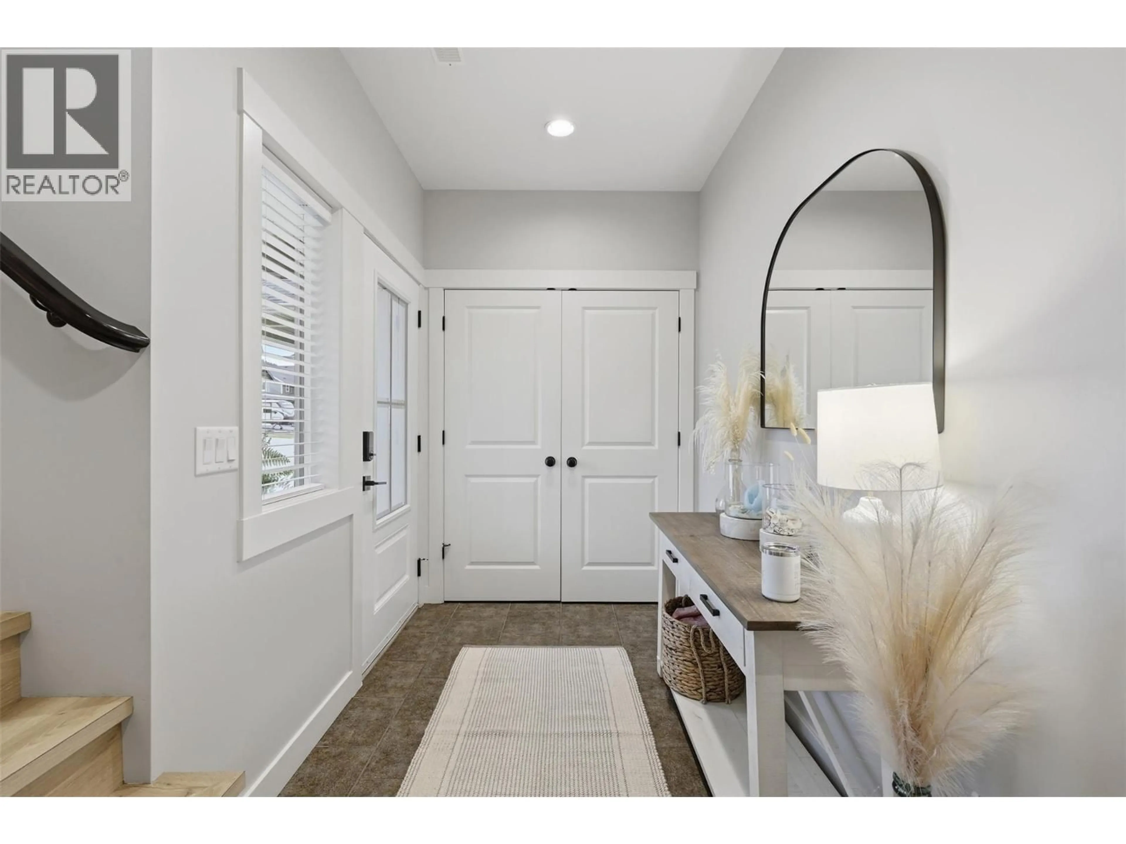 Indoor entryway for 1765 FOXTAIL DRIVE, Kamloops British Columbia V1S0B1