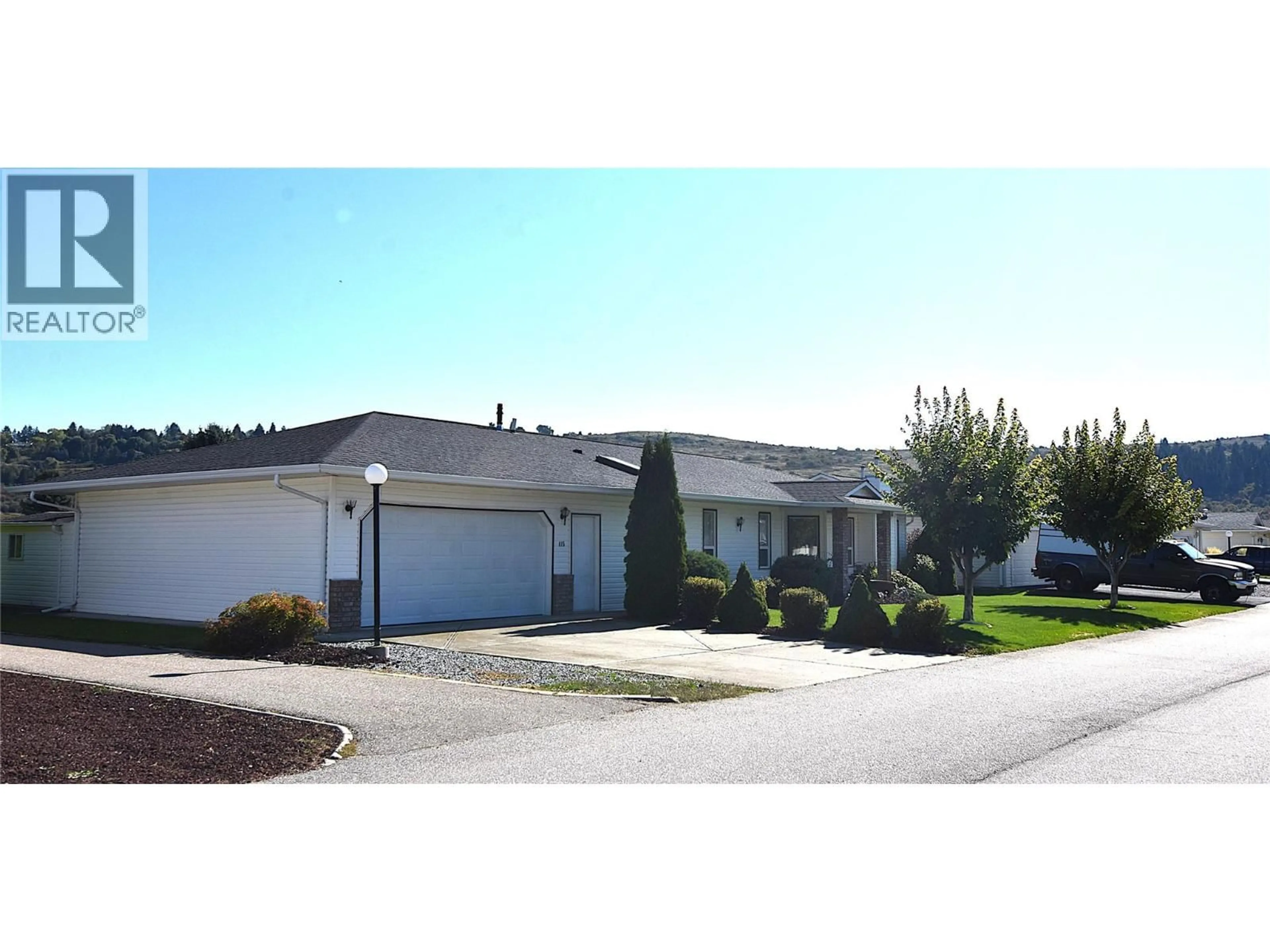 Home with vinyl exterior material, street for 415 4 STREET, Vernon British Columbia V1H1Z1