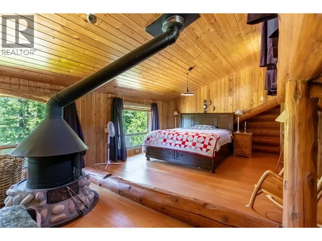 1415 SEYMOUR RIVER ROAD NORTH, Seymour Arm 5